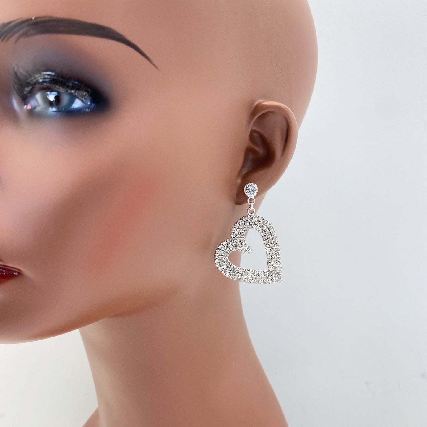 E1410 26642 Love Dangle Earrings