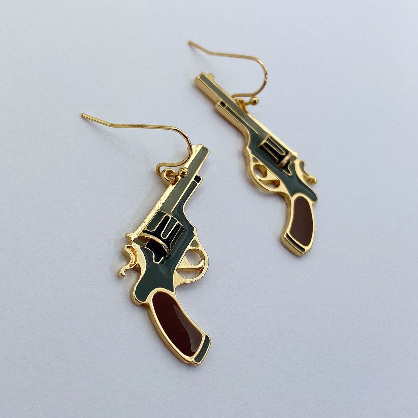 E0862 ME90231 Pistol Design Drop Dangle Earrings