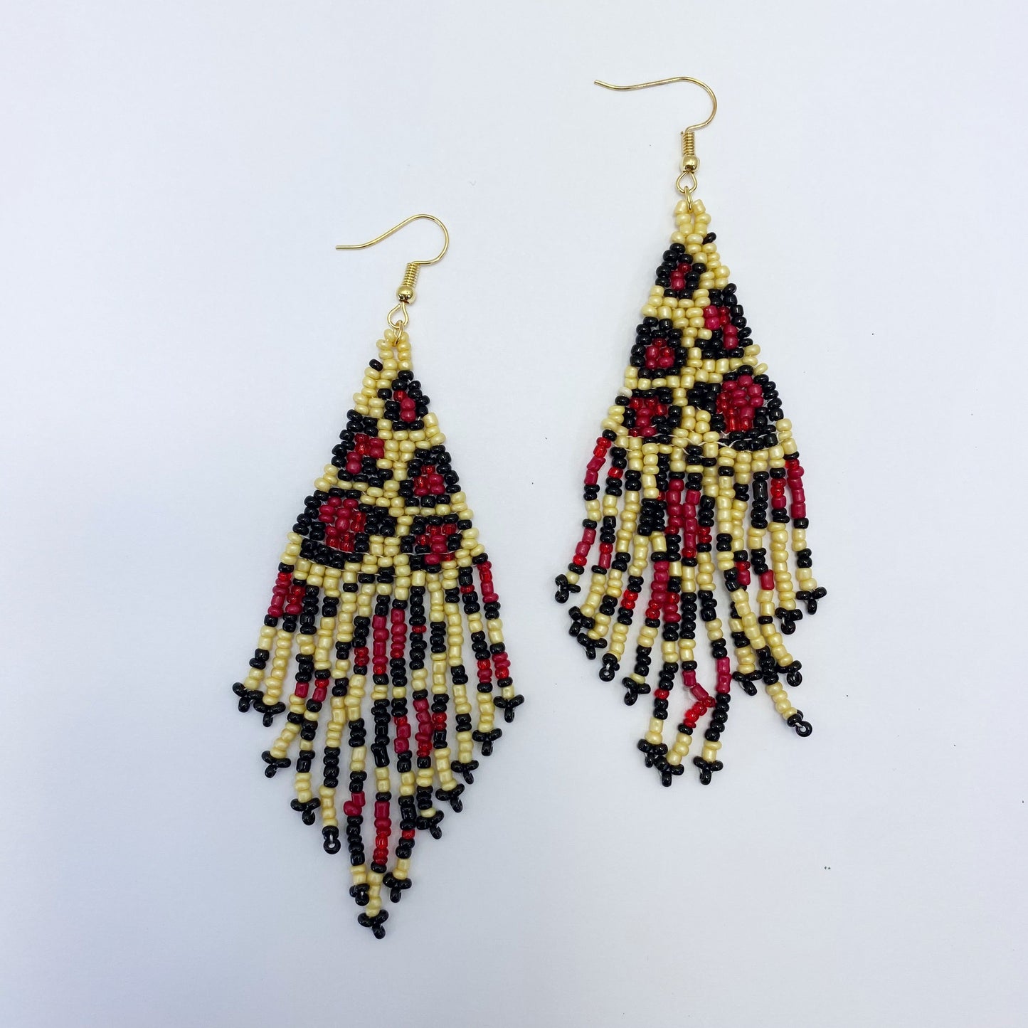 E1660 26302 Leopard Dangle Earrings