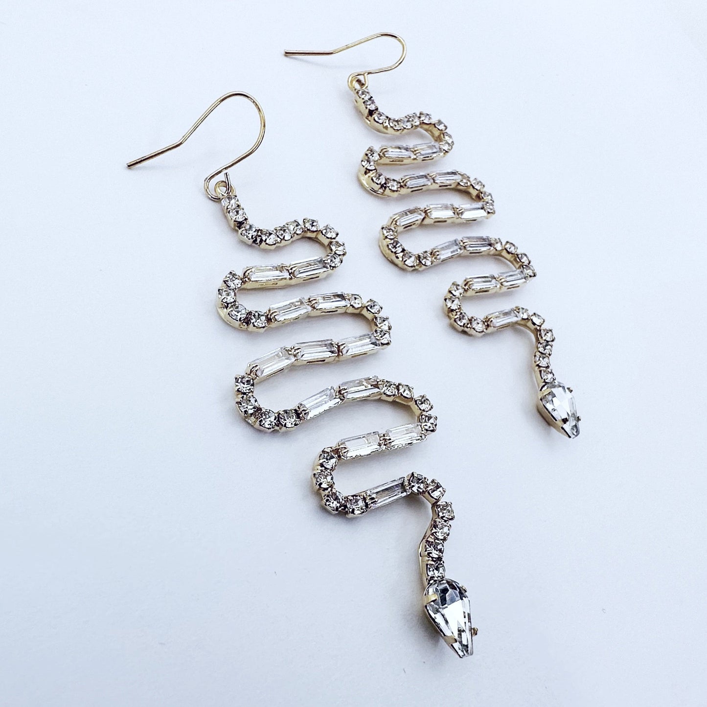 E1404 27063 Drop Dangle Hook Earrings
