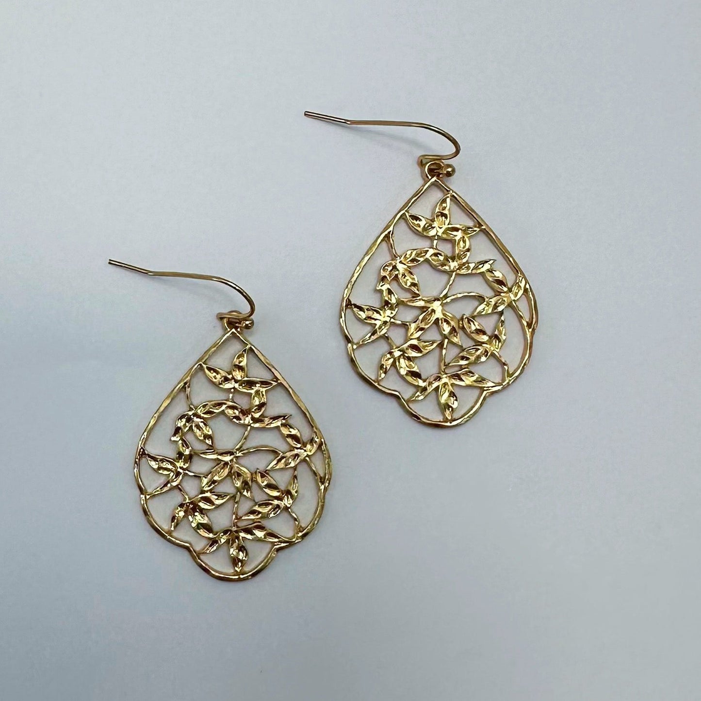 E1033 VER7474 Branch Leaf Design Drop Dangle Hook Earrings