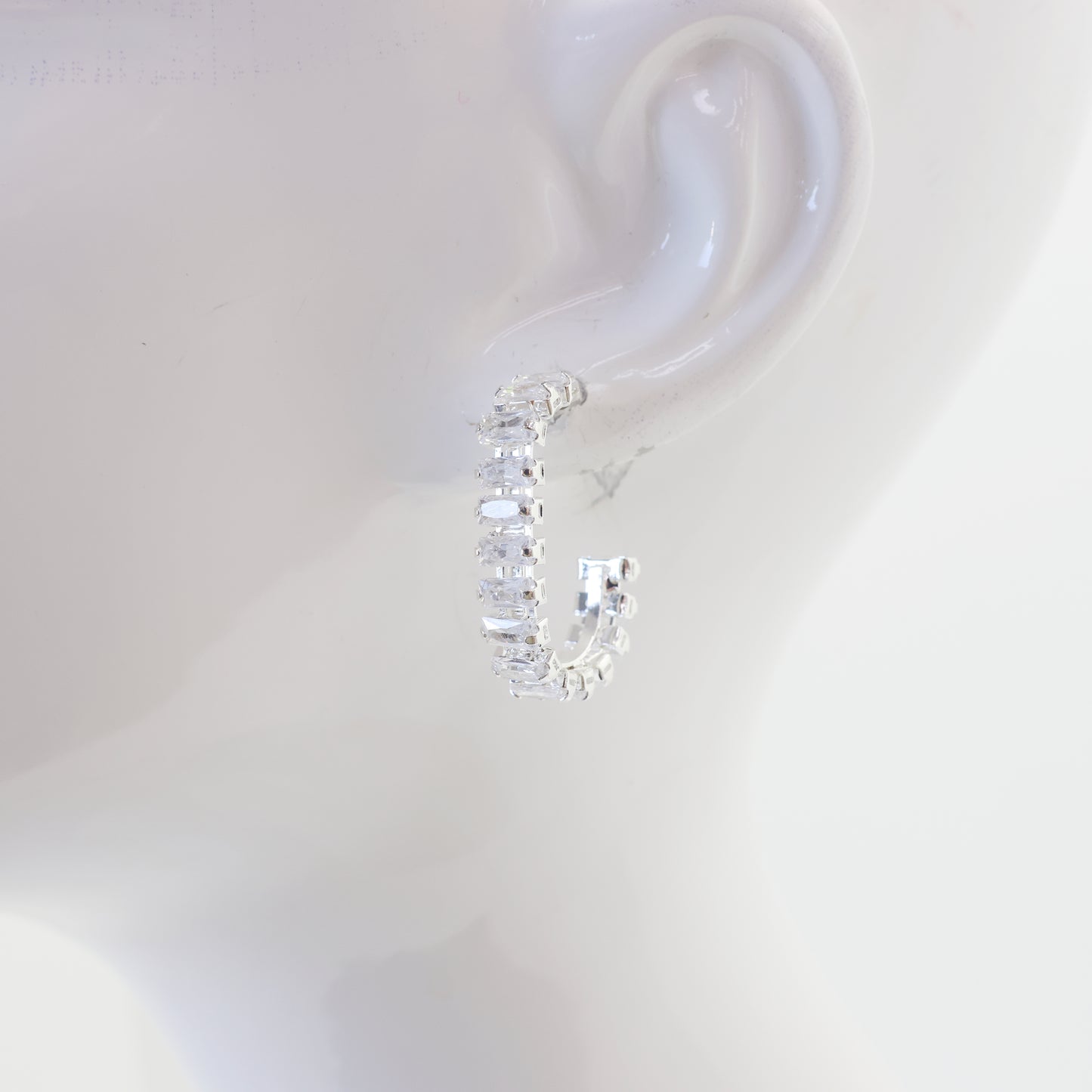 Sparkling Crystal Hoop Earrings | E0257