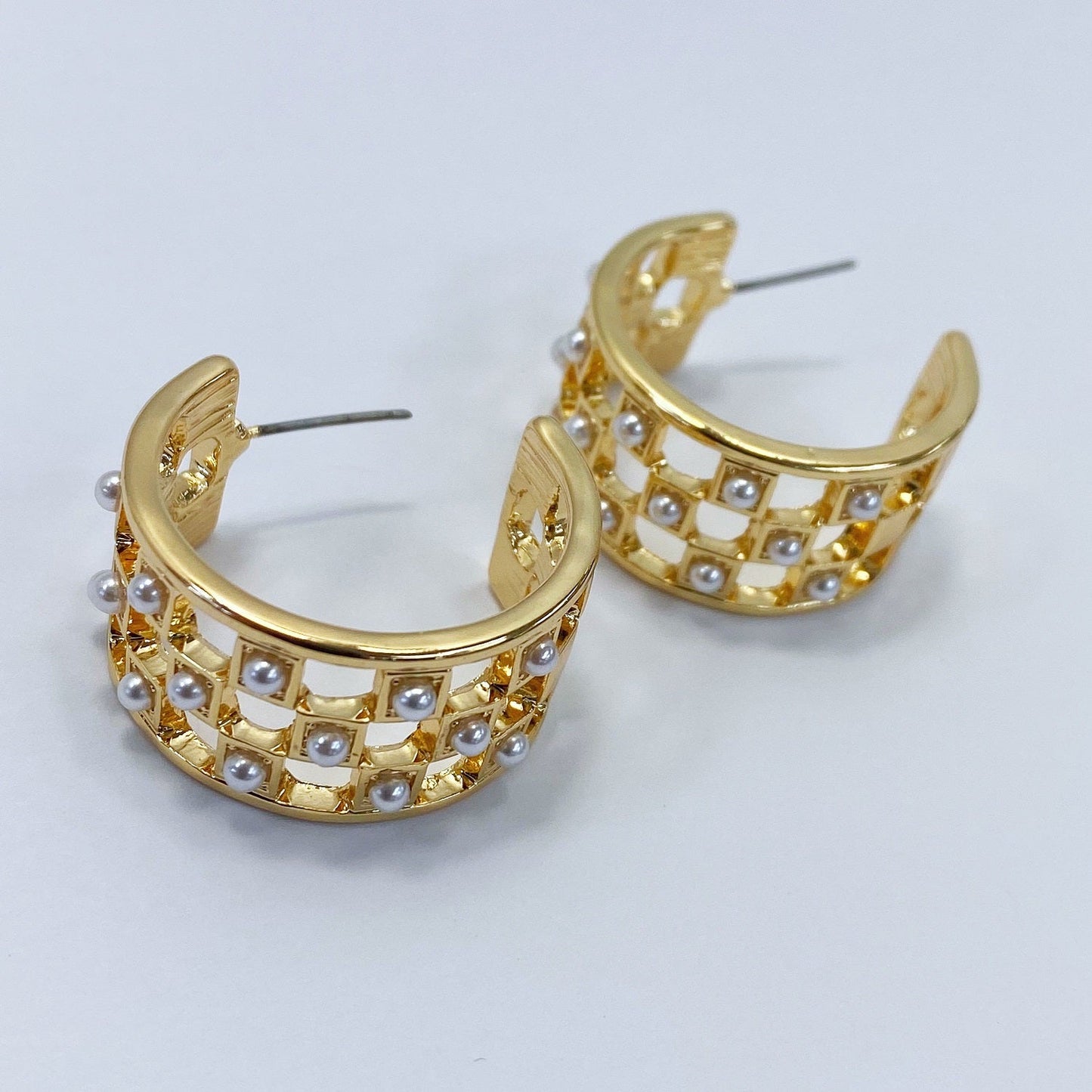 E1109 25E2211 Open Circle Round Shape Mini Hoop Style Post Earrings