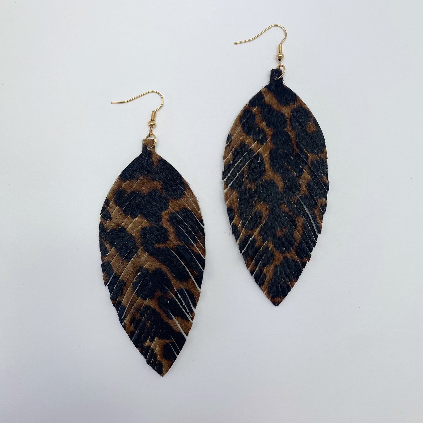 E1532 27468 Leaf Dangle Earrings
