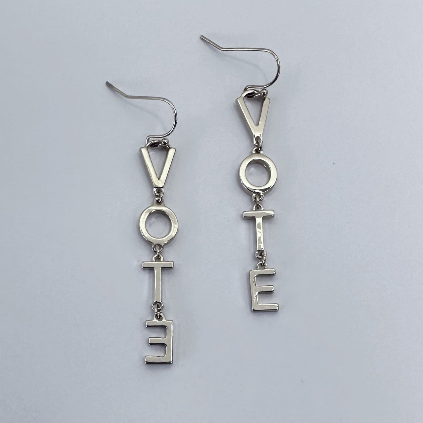 E0958 AE3820 Word Letter VOTE Design Drop Dangle Hook Earrings
