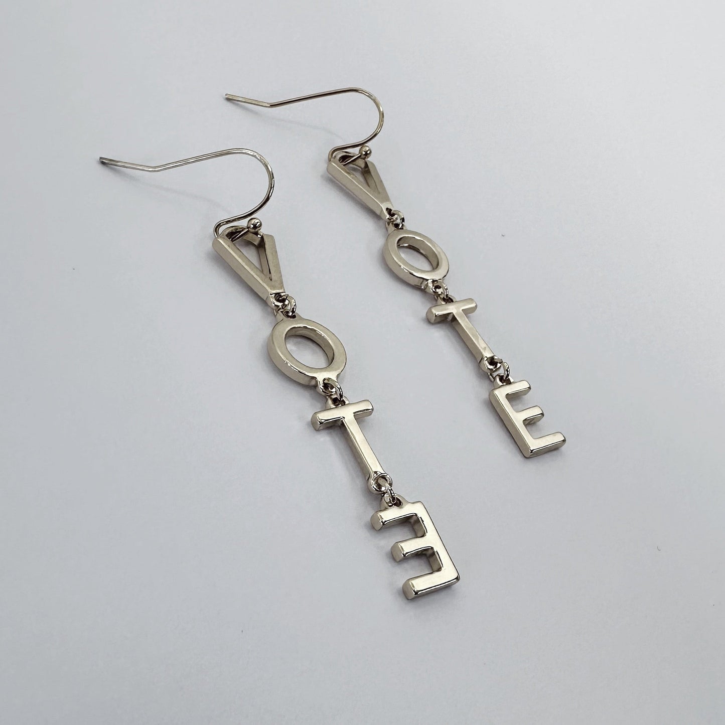 E0958 AE3820 Word Letter VOTE Design Drop Dangle Hook Earrings