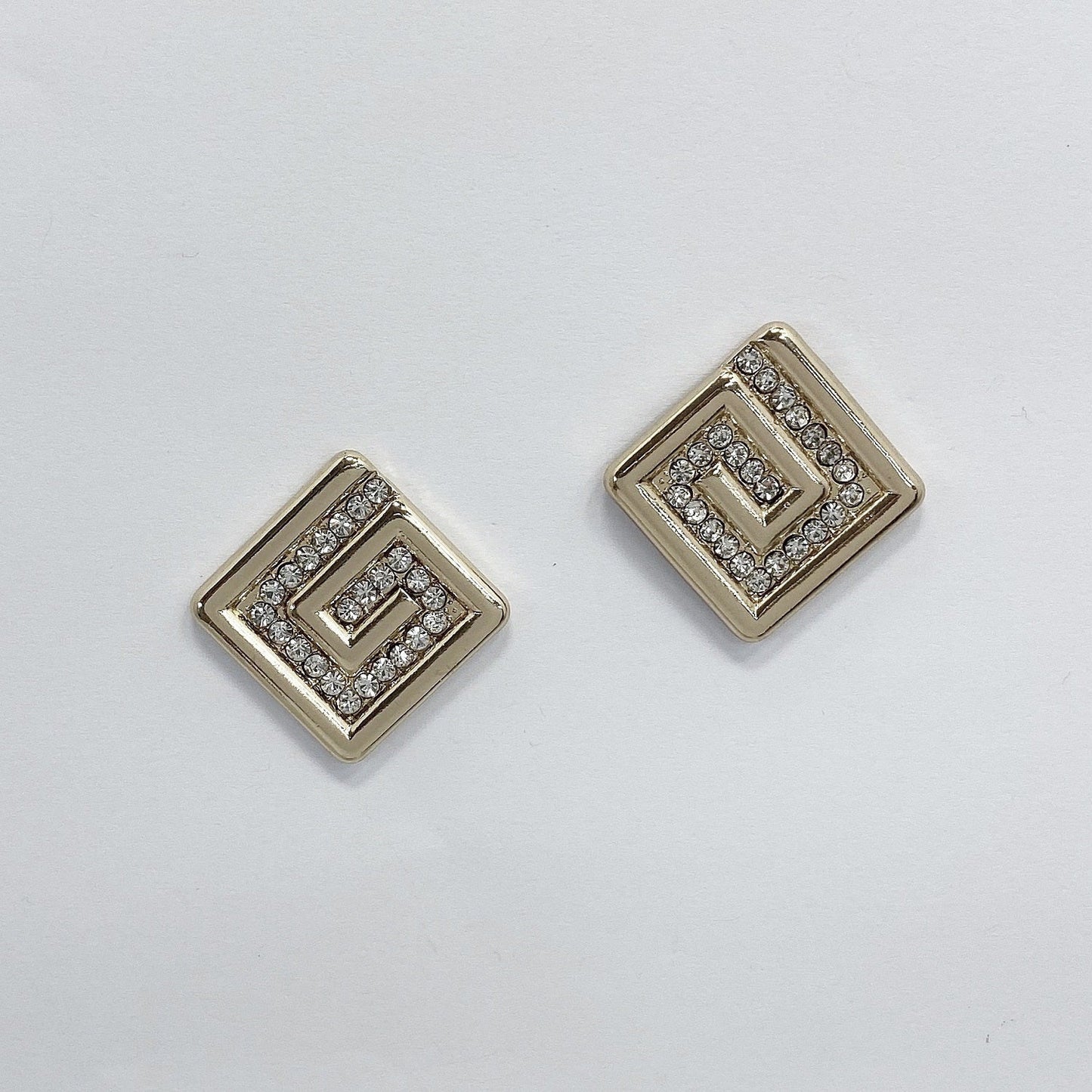 E1709 KE3409 Stud style Earrings