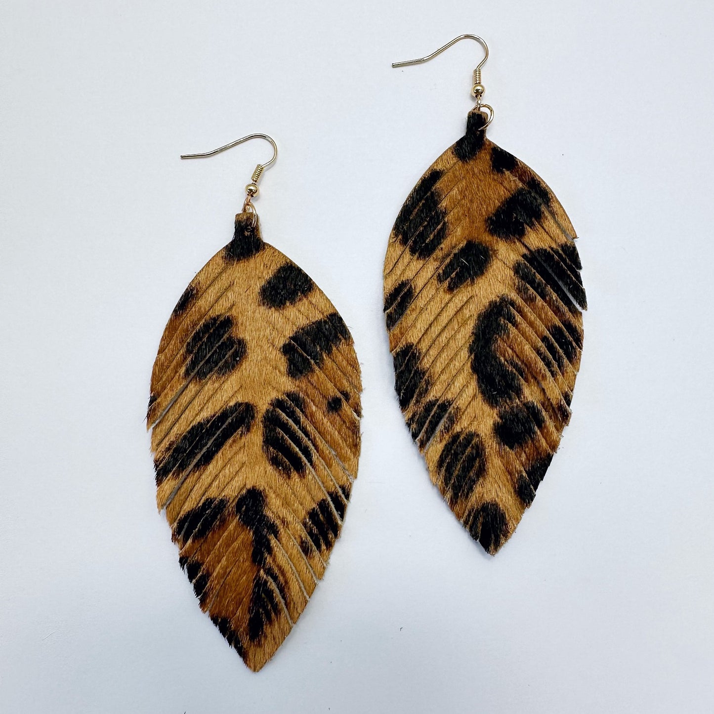 E1532 27468 Leaf Dangle Earrings
