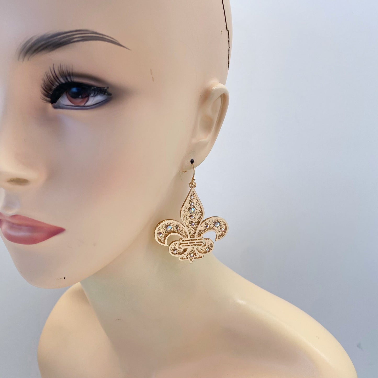E1259 VER1162 Fleur de Lis Drop Dangle Earrings