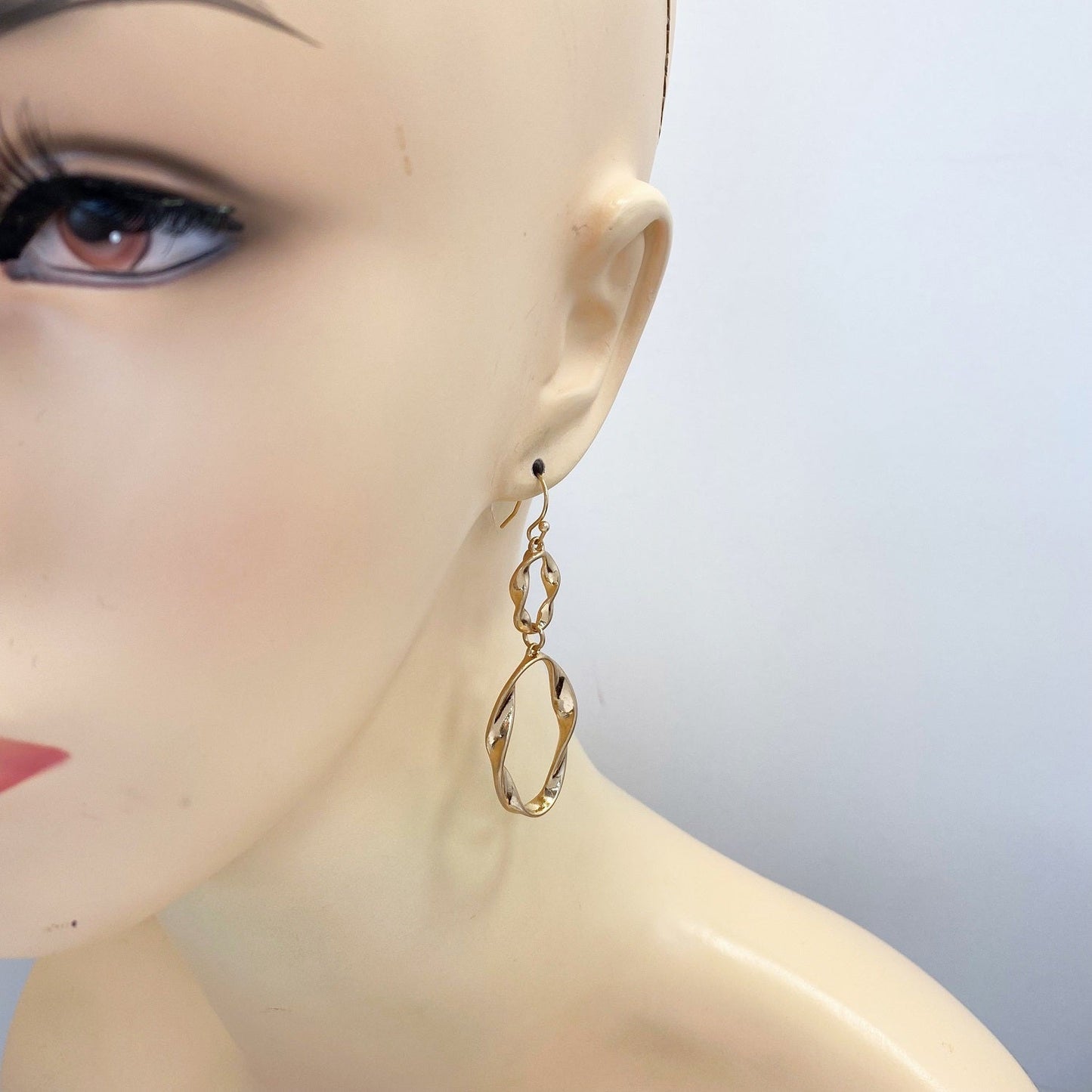 E1021 HE2893 Metal Twisted Oval Shapes Linked Drop Dangle Hook Earrings