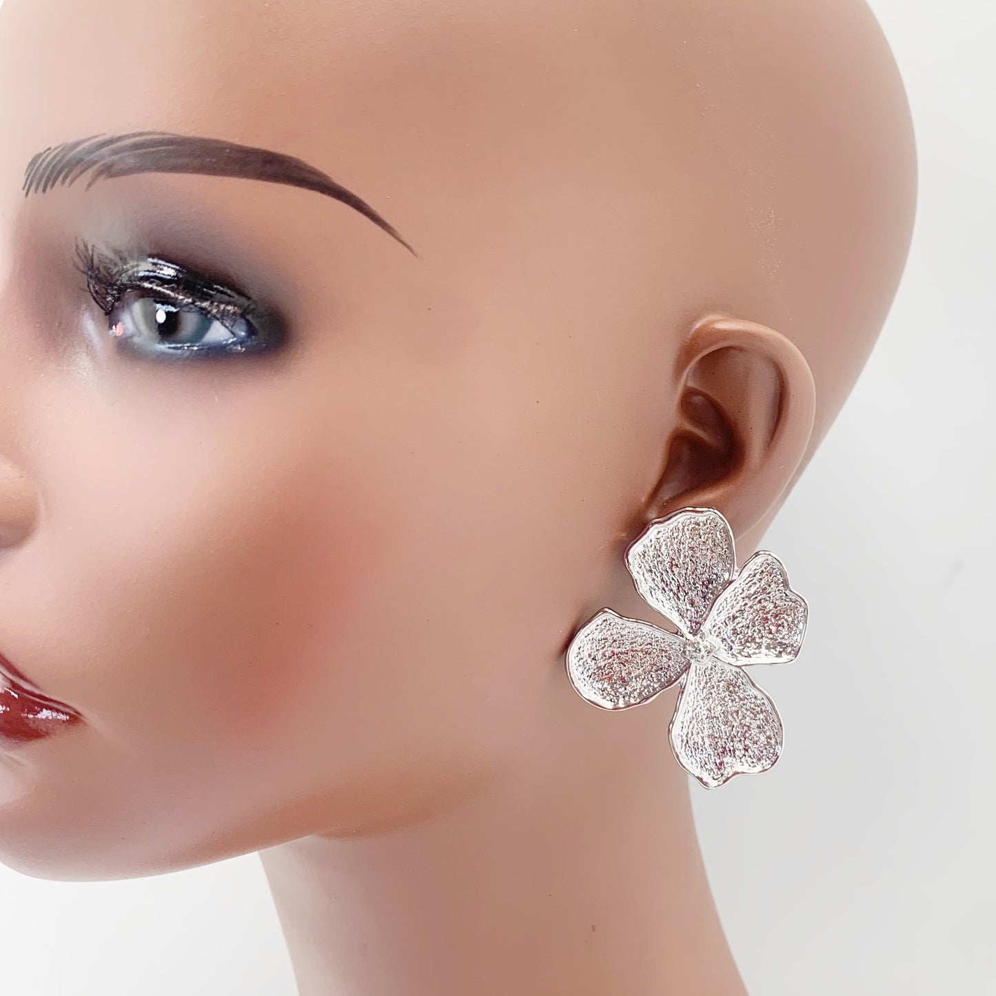 Four Petal Flower Earrings | E0356