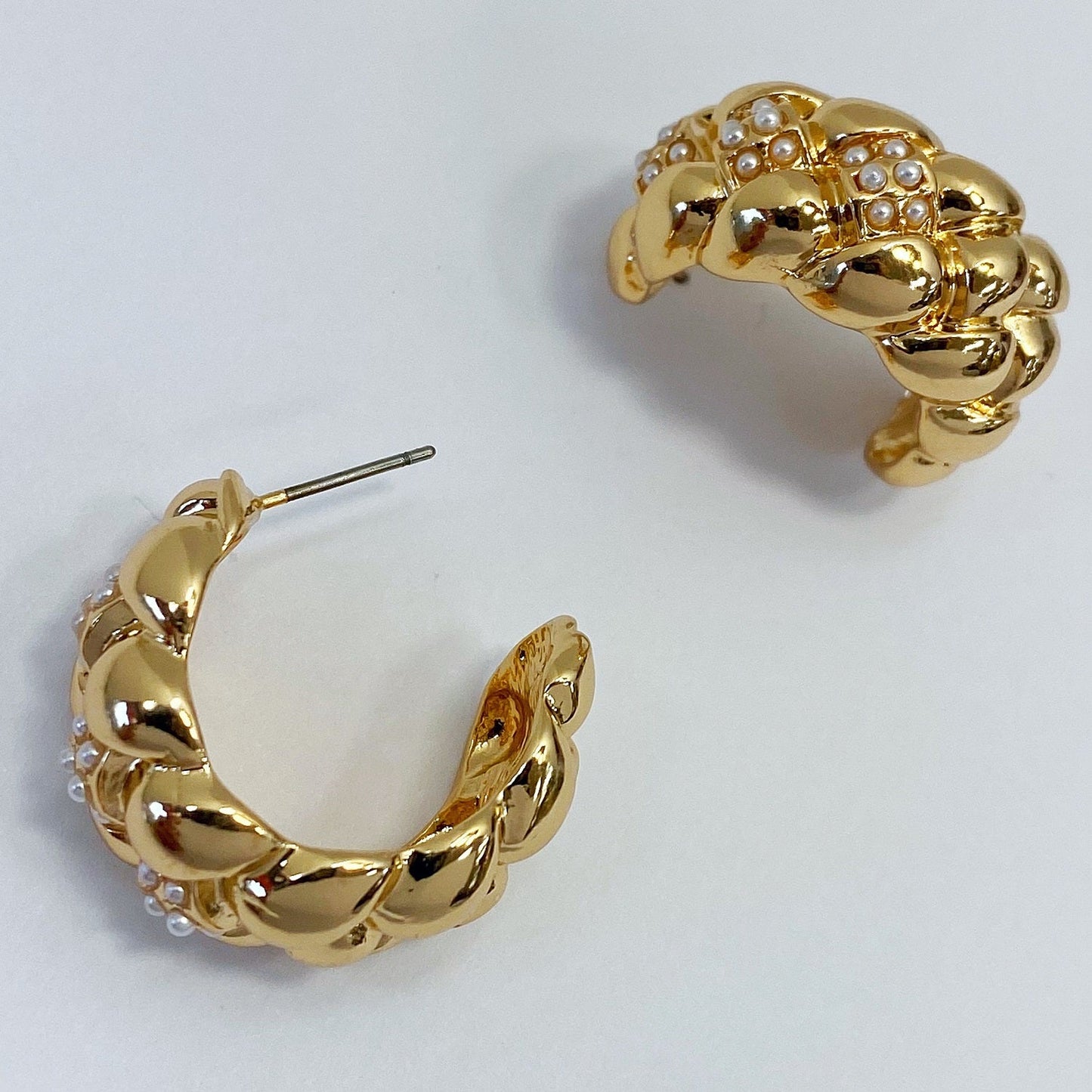 E1110 25E2204 Open Circle Shape Hoop Style Post Earrings