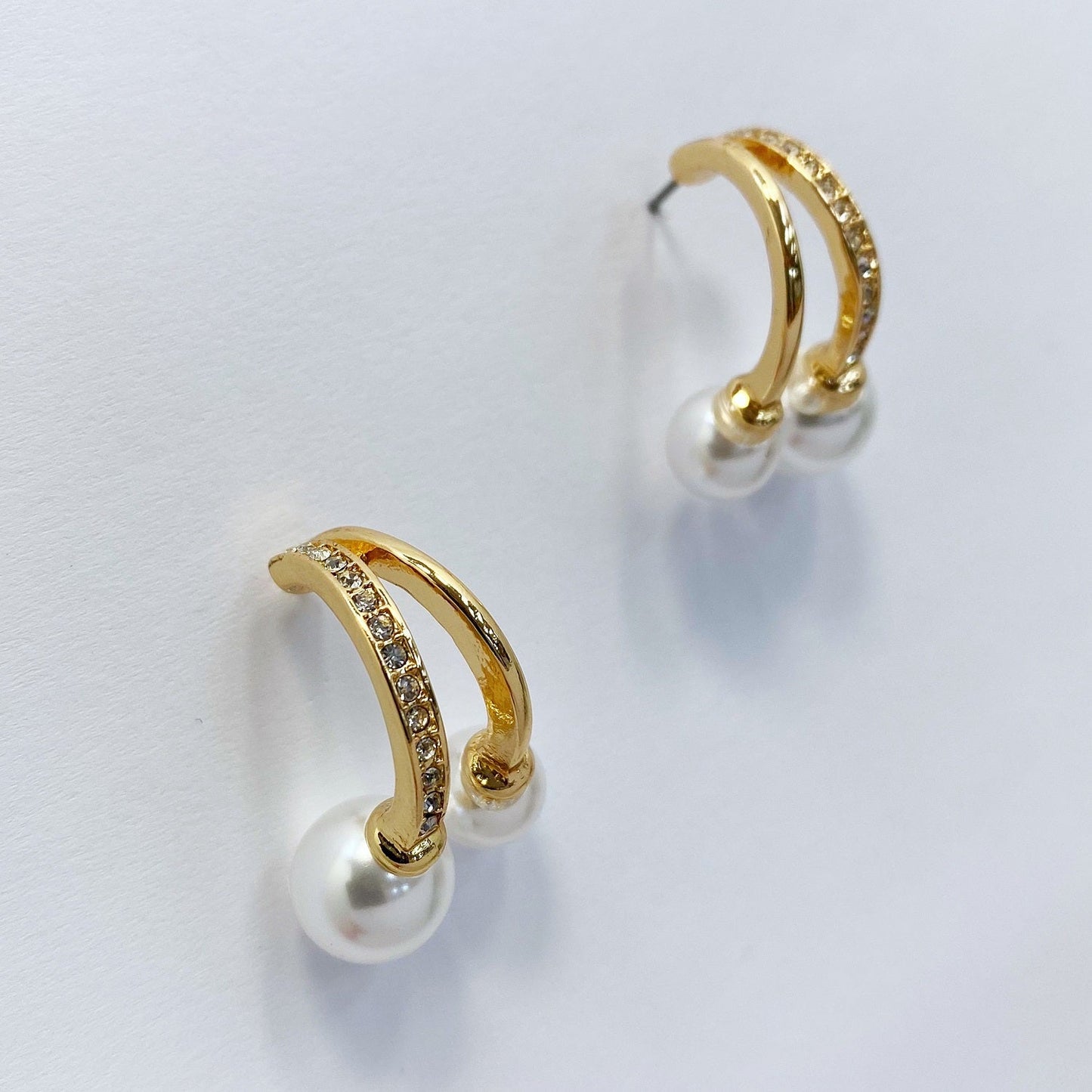 E1035 25E2207 Rhinestones Deco Pearl Accented Open Half Circle Mini Post Earrings