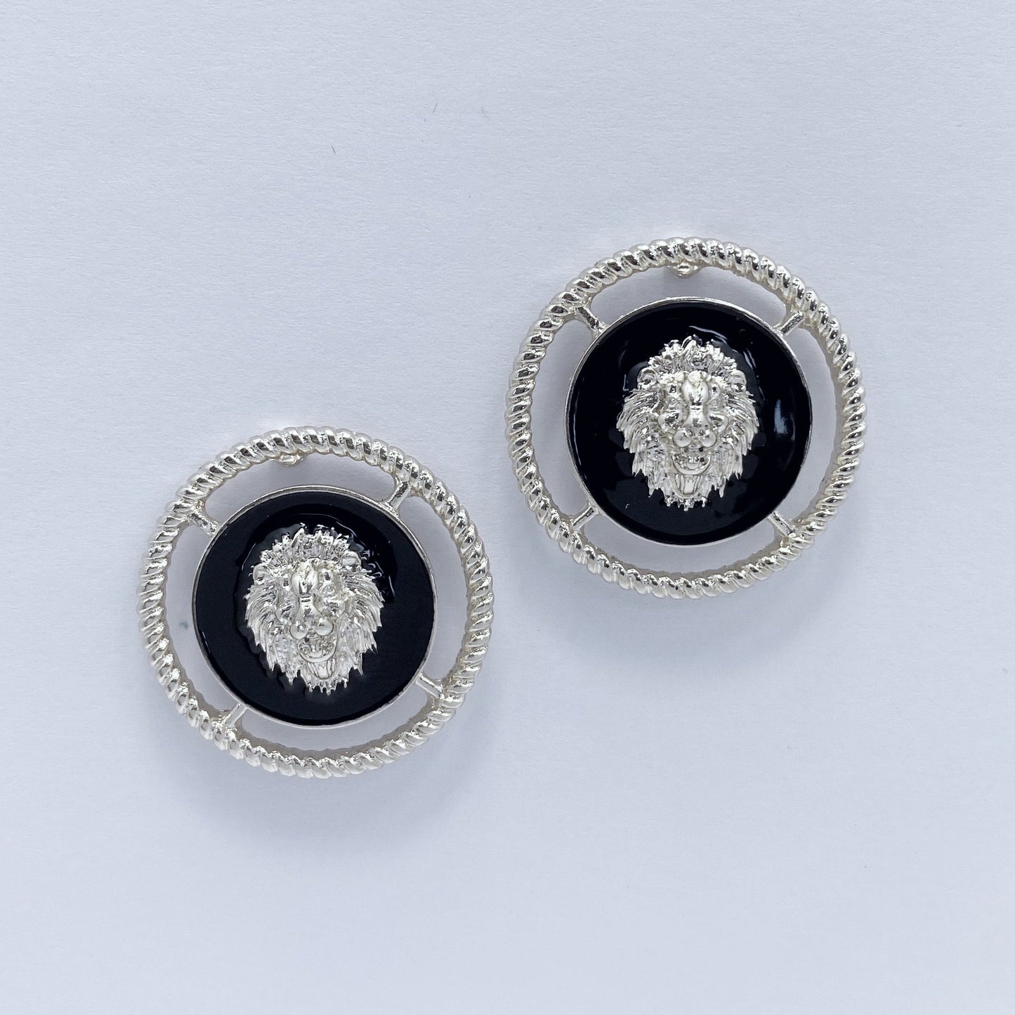 E0829 KE3445 Lionhead Design Stud Style Round Shape Drop Post Earrings