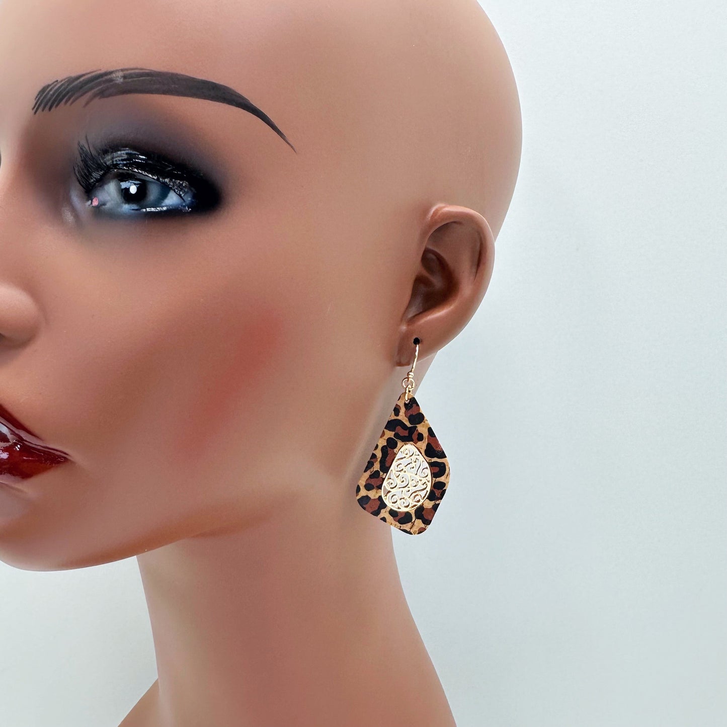E0924 AE6204 Thin Cork Filigree Design Drop Dangle Hook Earrings