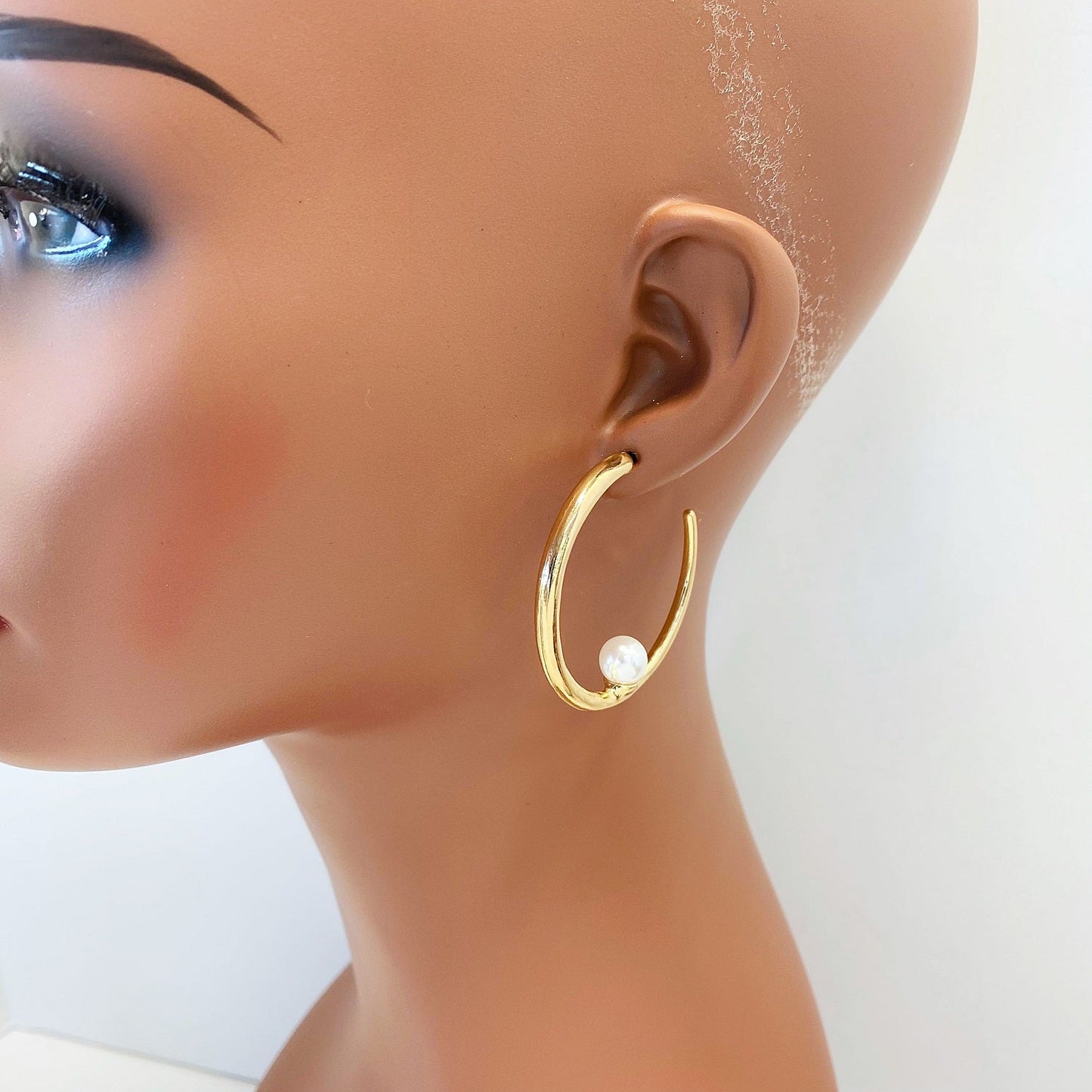 E0938 IE2584 Pearl Accented Open circle Hoop Style Post Earrings