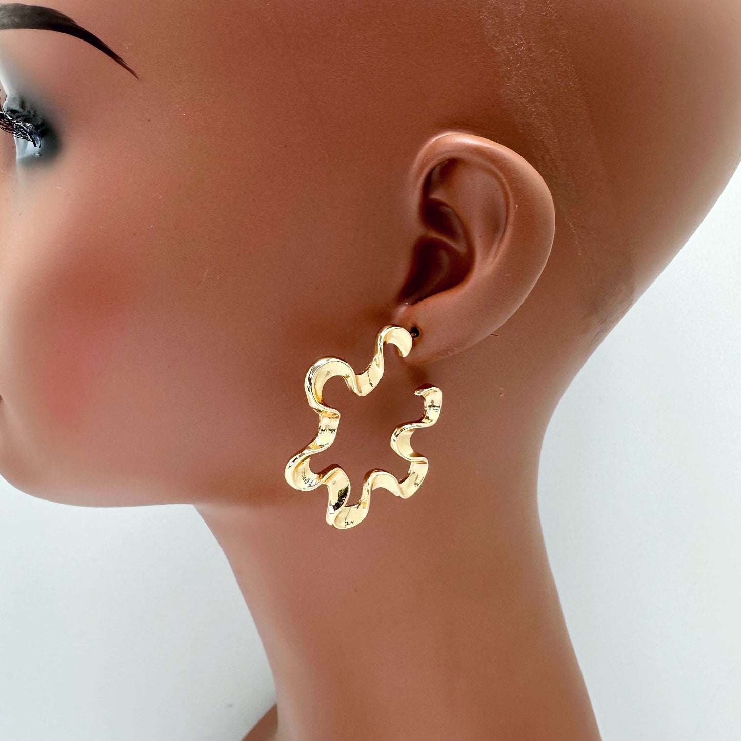 E1105 25E4191 Hoop Style Post Earrings