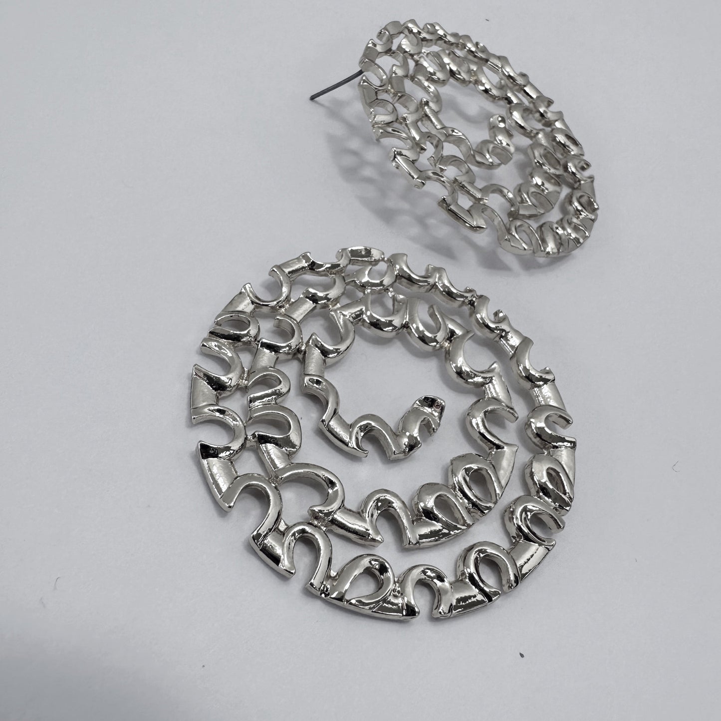 E1665 KE4290 Drop Post Earrings