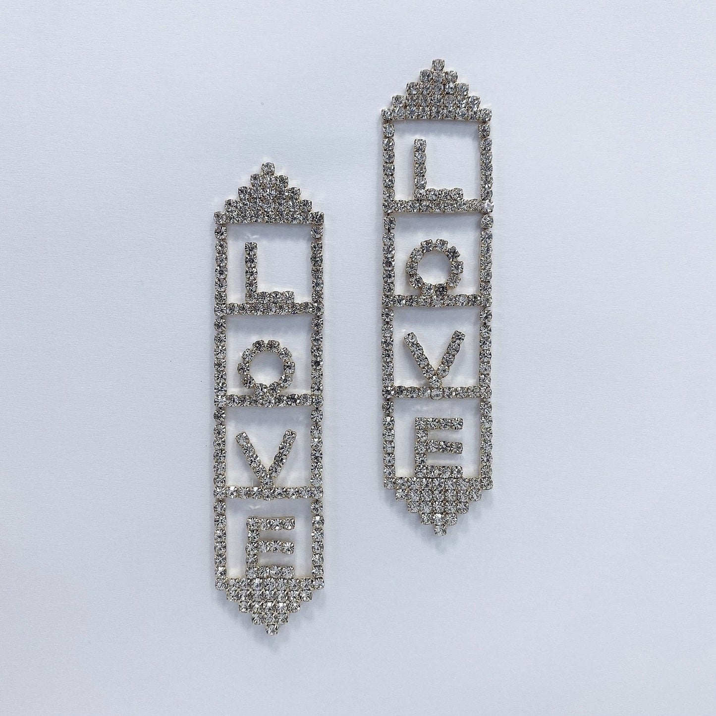 E1724 KE6001 LOVE Dangle Earrings