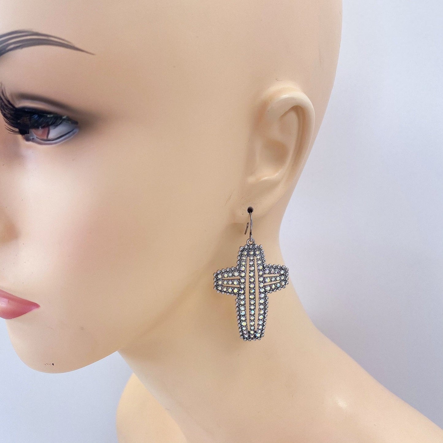 E1538 132560 Cross Dangle Earrings