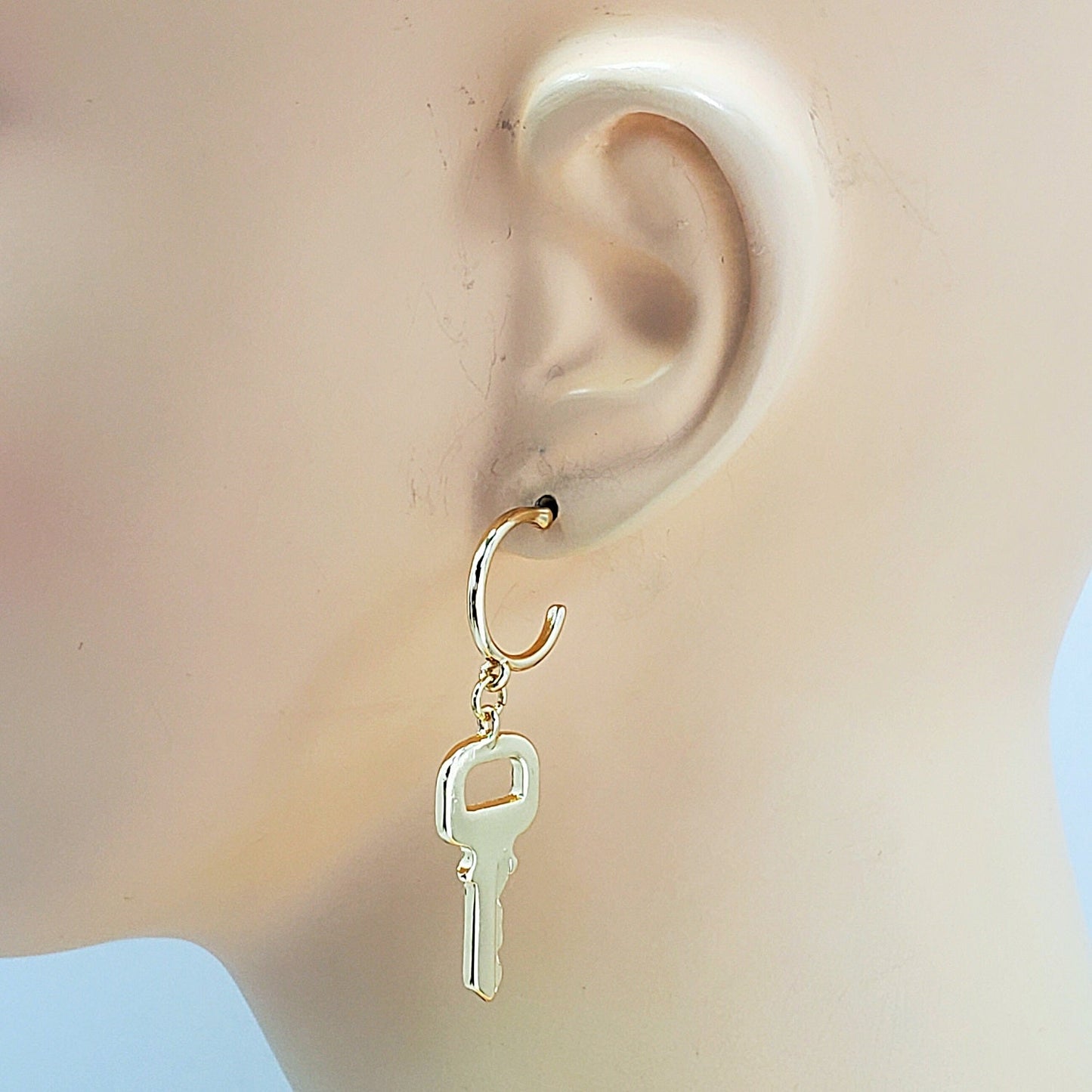 E1104 ELE1991 Key Shape Drop Dangle Earrings