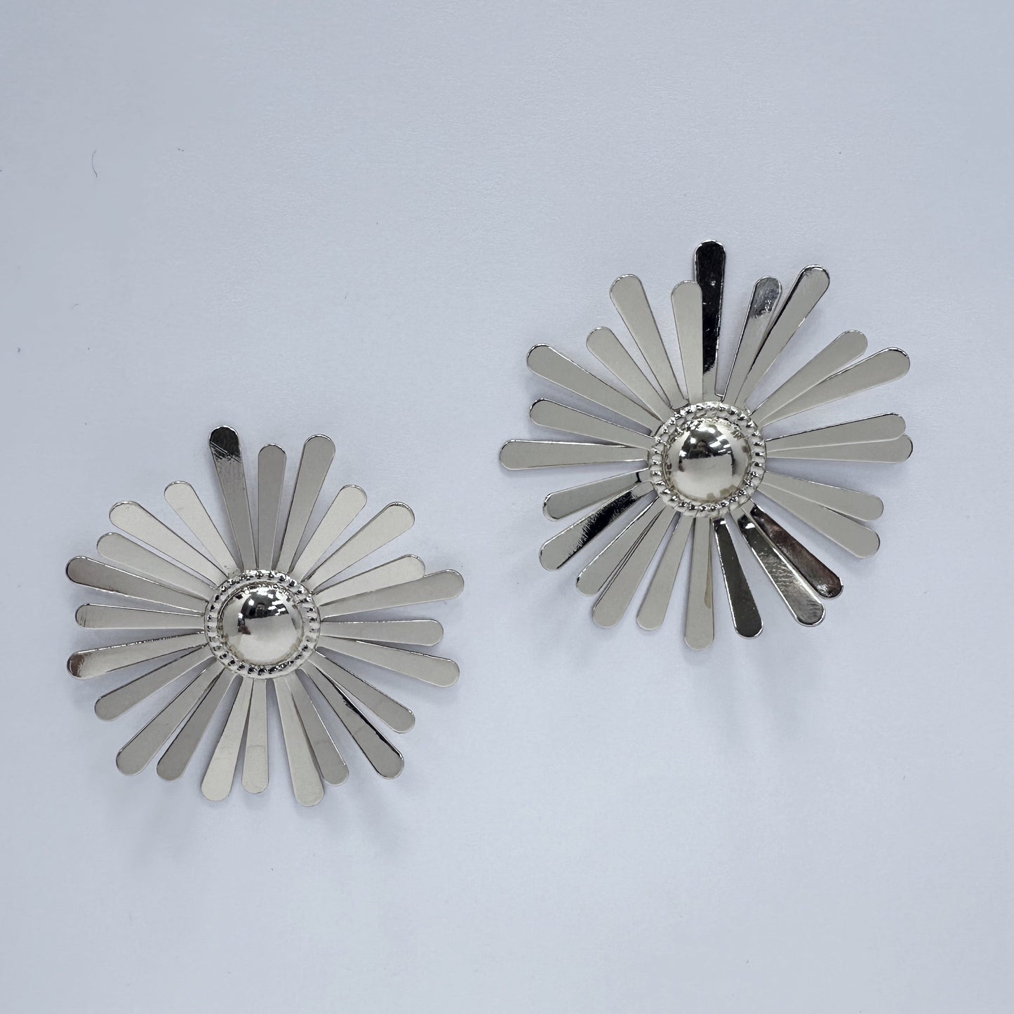 E1692 KE4170 Flower Drop Earrings