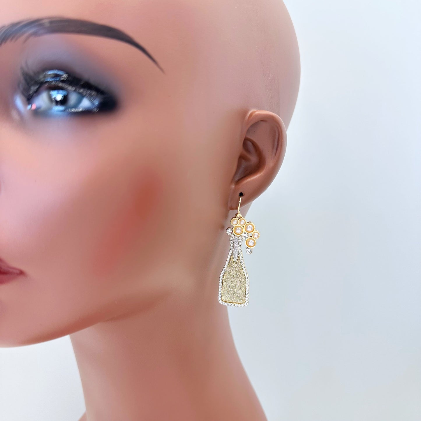 E1264 ME10605 Wine Bottle Drop Dangle Earrings