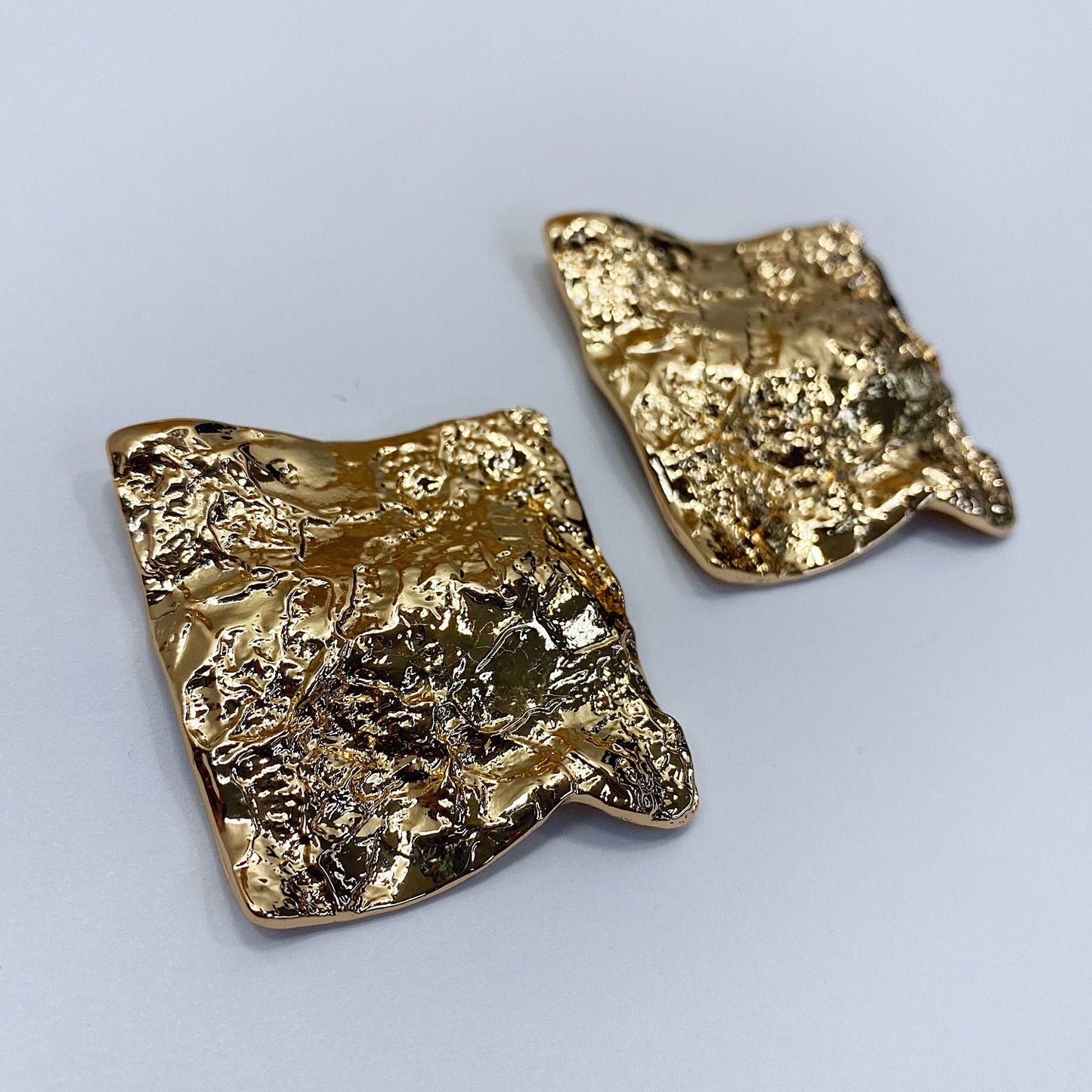 E1772 78E4197 Drop Post Earrings
