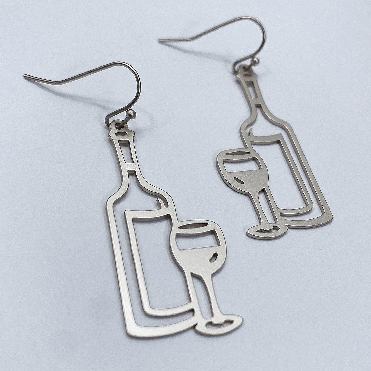 E1045 VER3851 Wine Bottle with Glass Design Metal Drop Dangle Earrings