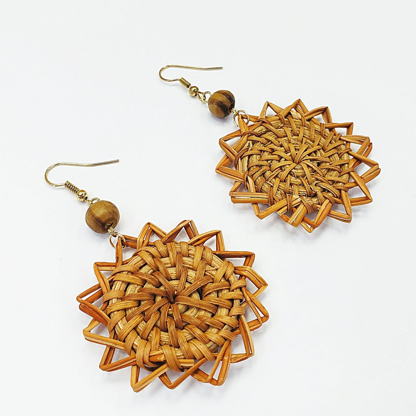 E0732 CCWSE01 Circle Flower Design Shape Drop Dangle Hook Wooden Earrings