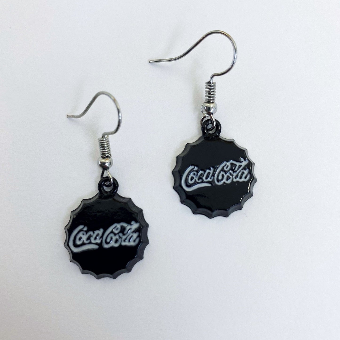 E0740 CCCE01 Coke Bottle Cap Shape Drop Dangle Hook Earrings