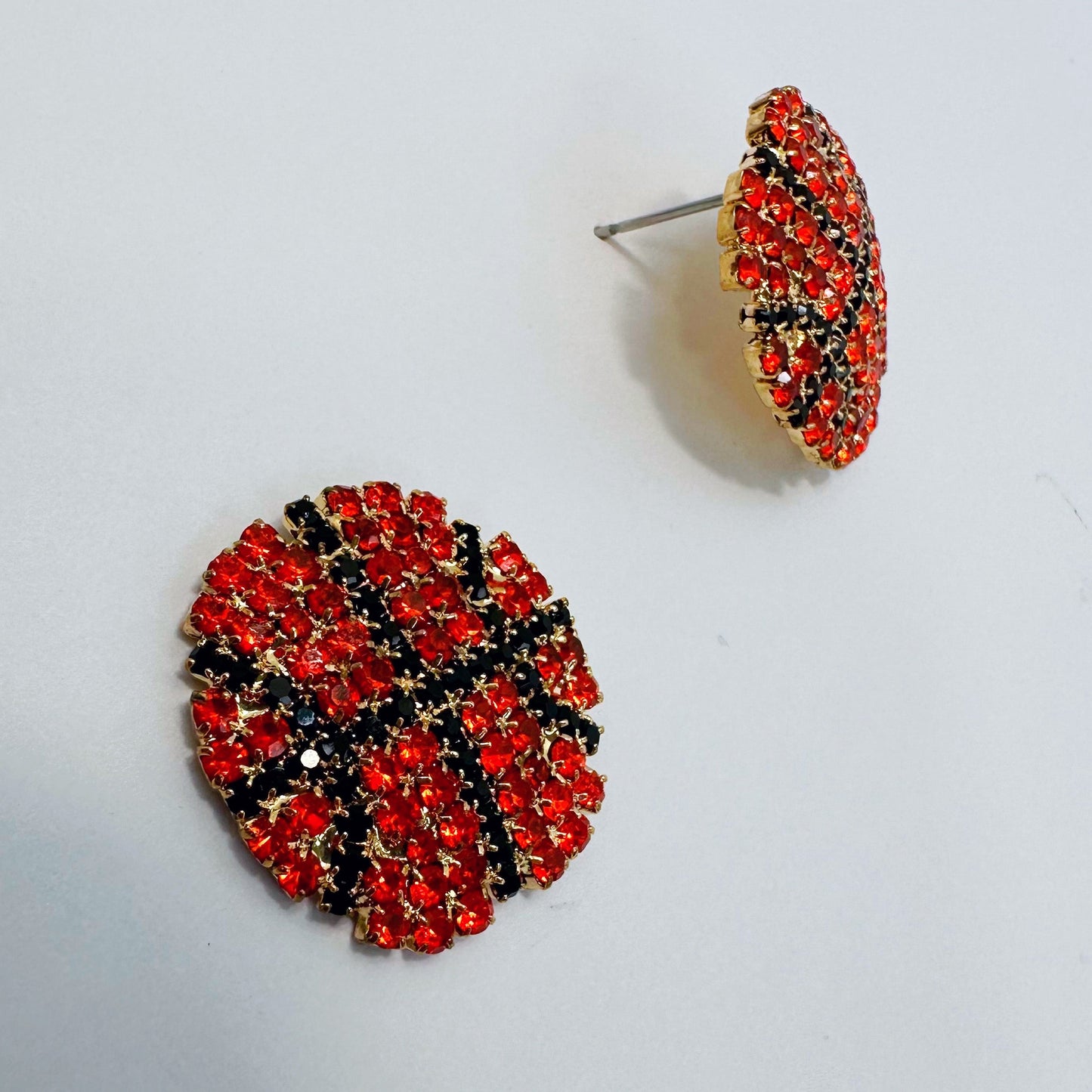 E1361 27944 Circle Post Earrings