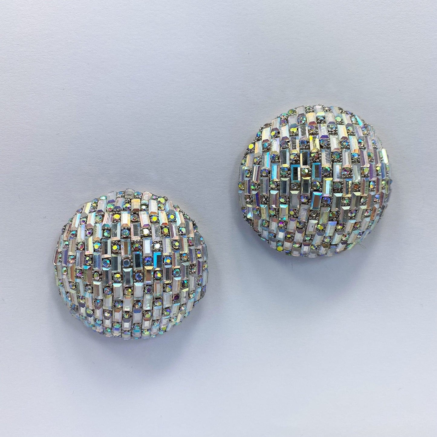 E0876 KE2346 RHINESTONES BUTTON STUD STYLE POST EARRINGS