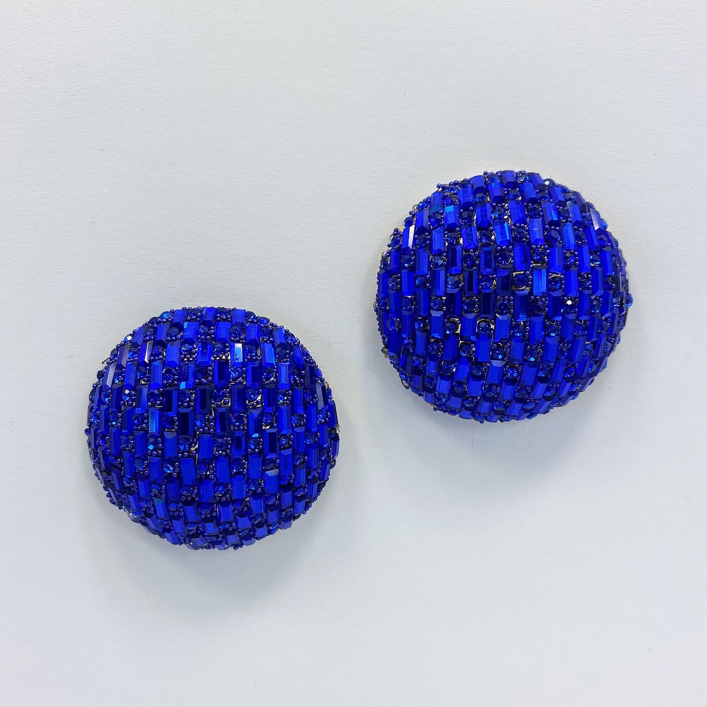 E0876 KE2346 RHINESTONES BUTTON STUD STYLE POST EARRINGS