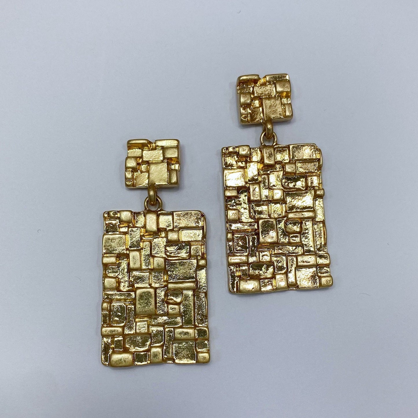 E0897 IE4091 ROUGH RECTANGLE DROP DANGLE POST EARRINGS