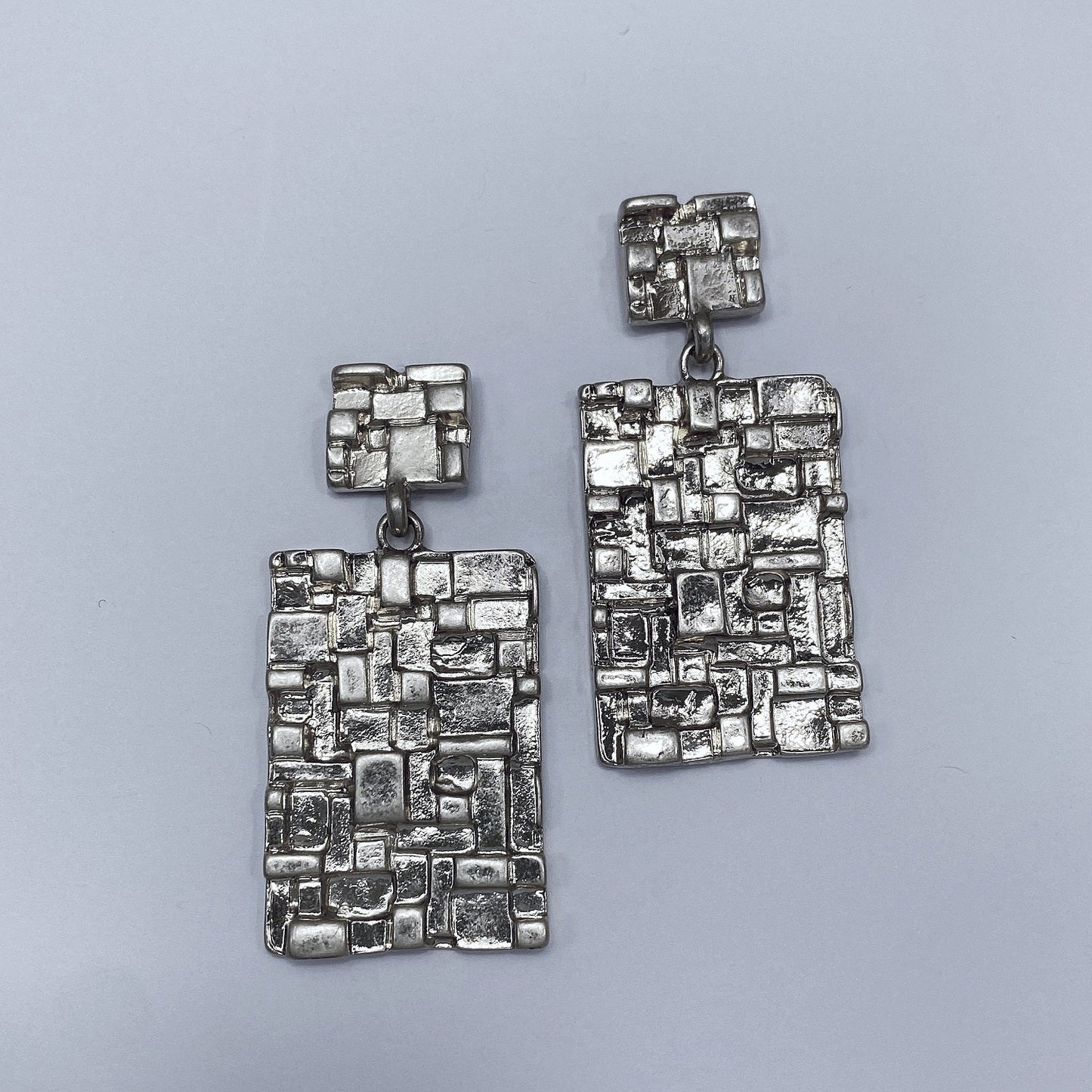 E0897 IE4091 ROUGH RECTANGLE DROP DANGLE POST EARRINGS