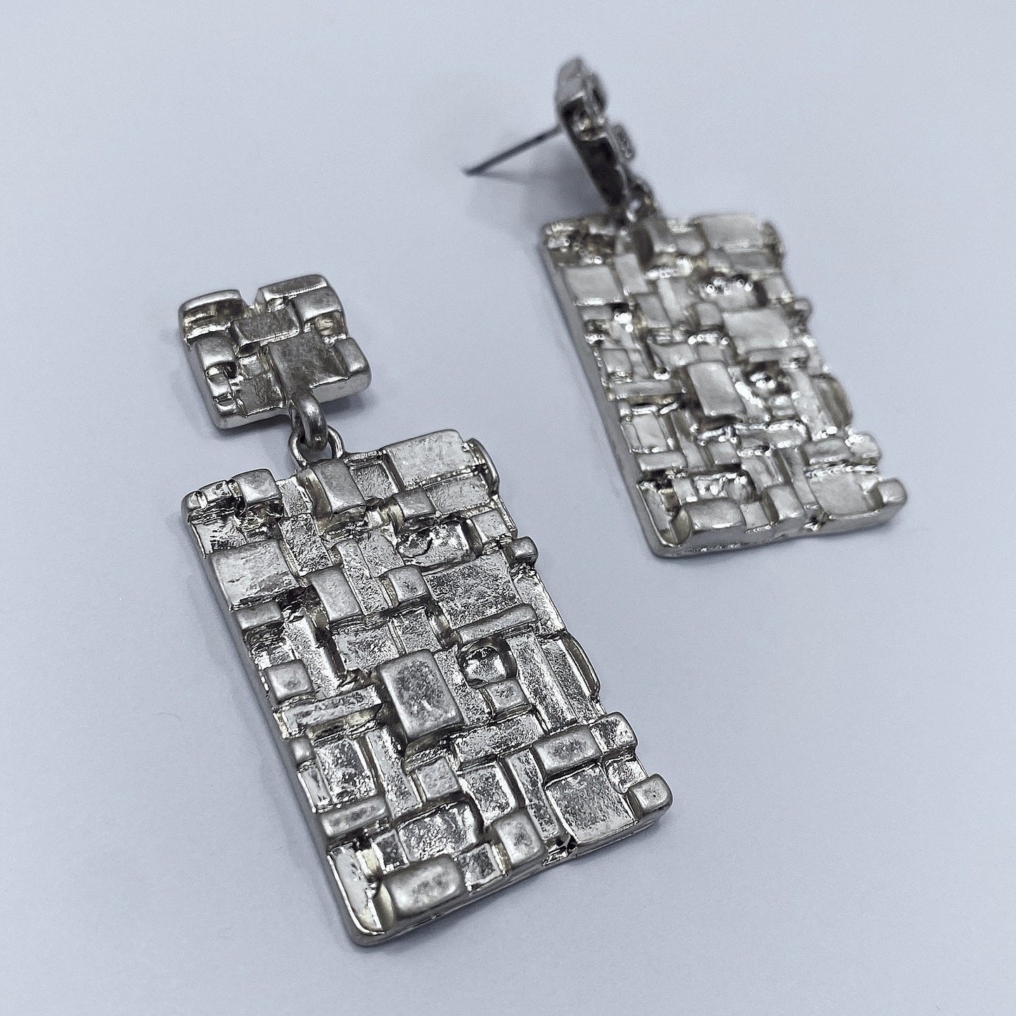 E0897 IE4091 ROUGH RECTANGLE DROP DANGLE POST EARRINGS