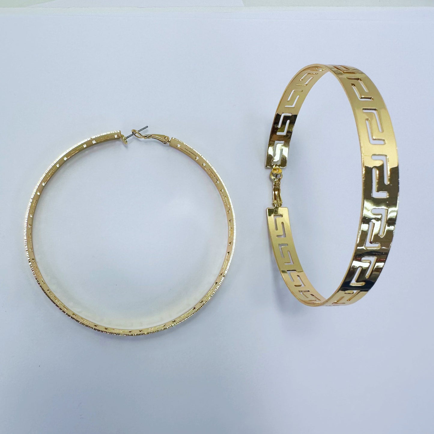 E0880 KE4091-80 Maze Pattern Hoop Metal Earrings