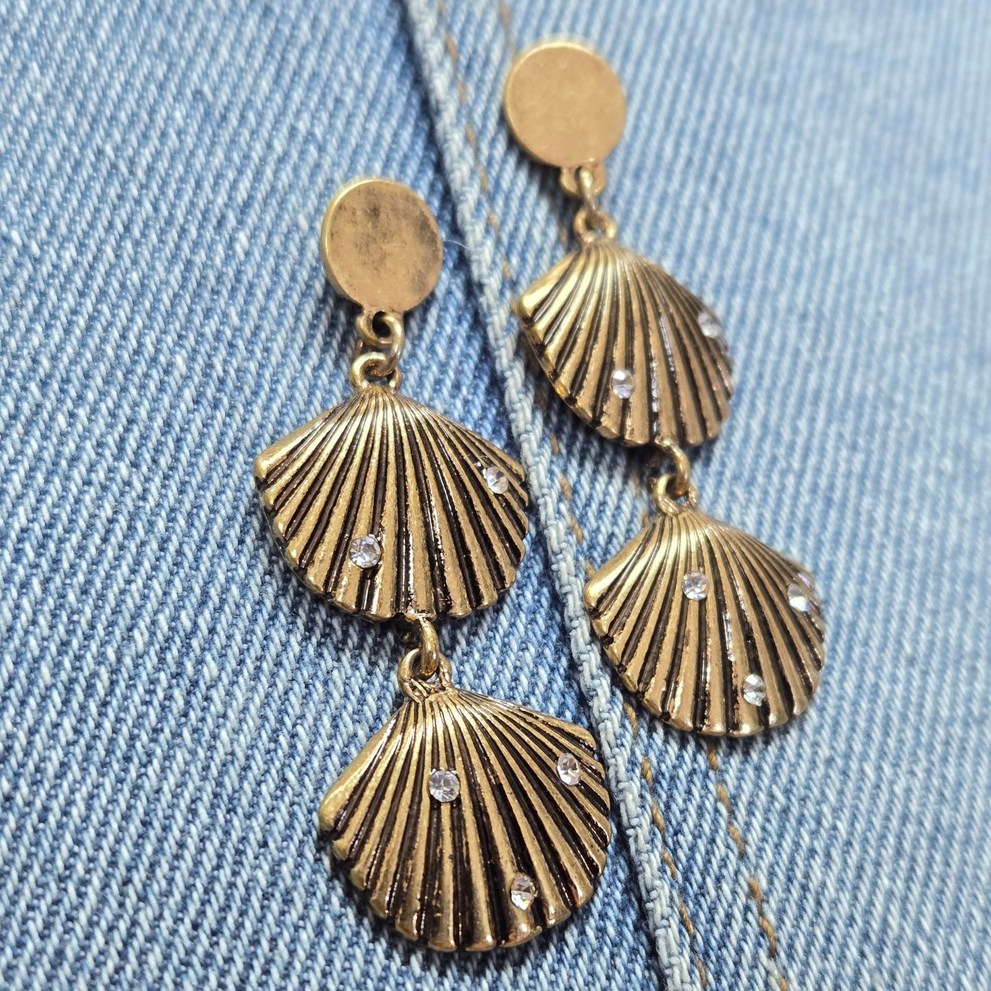 E1202 ELE1391 Shell Linked Drop Dangle Earrings