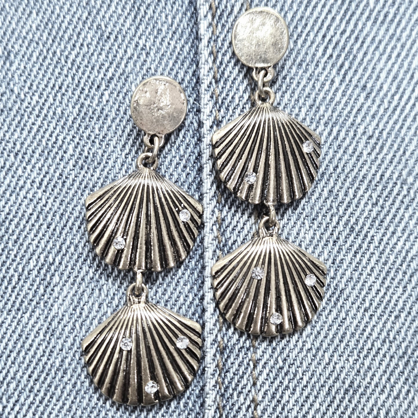 E1202 ELE1391 Shell Linked Drop Dangle Earrings