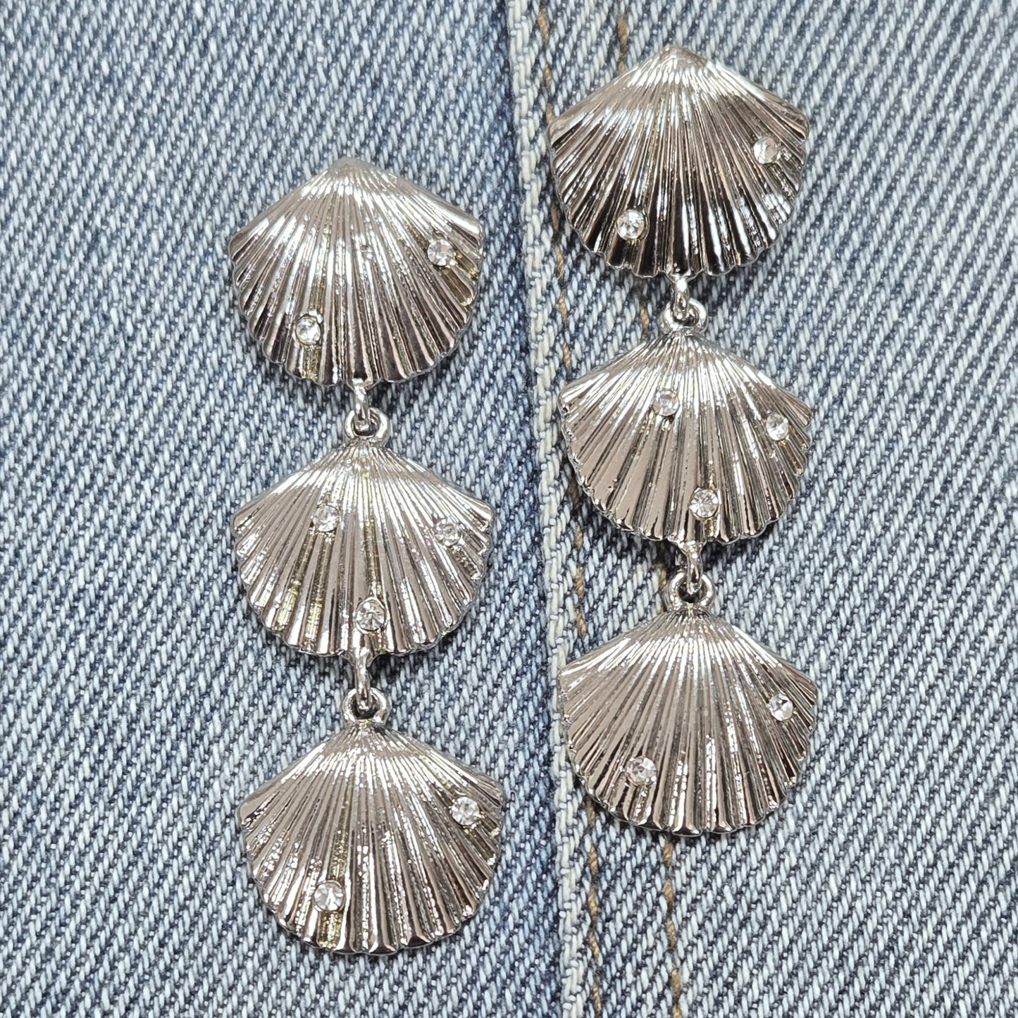 E1208 ELE1392 Shell Design Drop Dangle Earrings