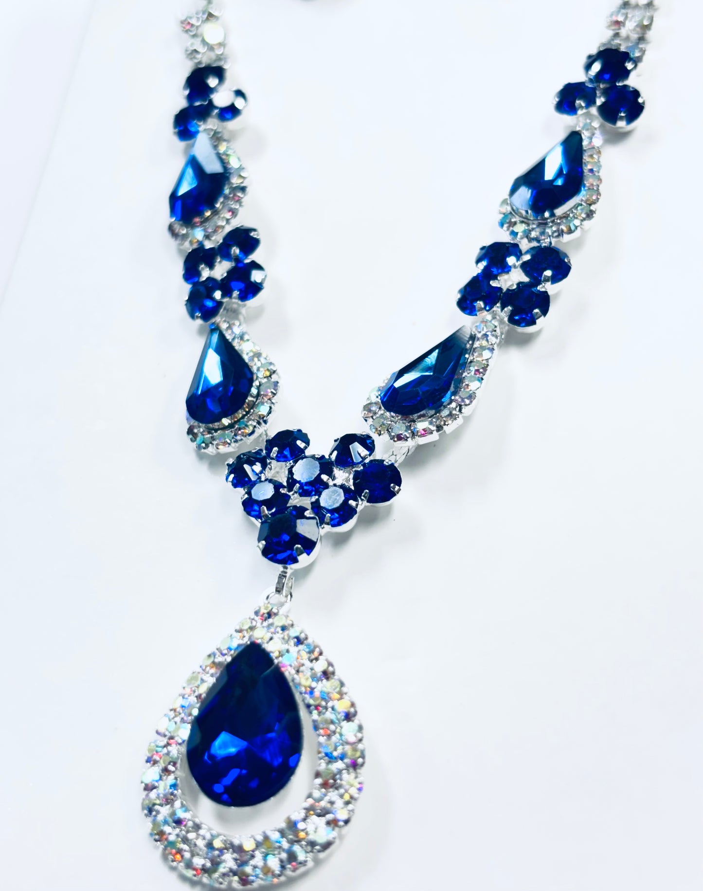 N5026 | Elegant Teardrop Statement Necklace | NR72-20386