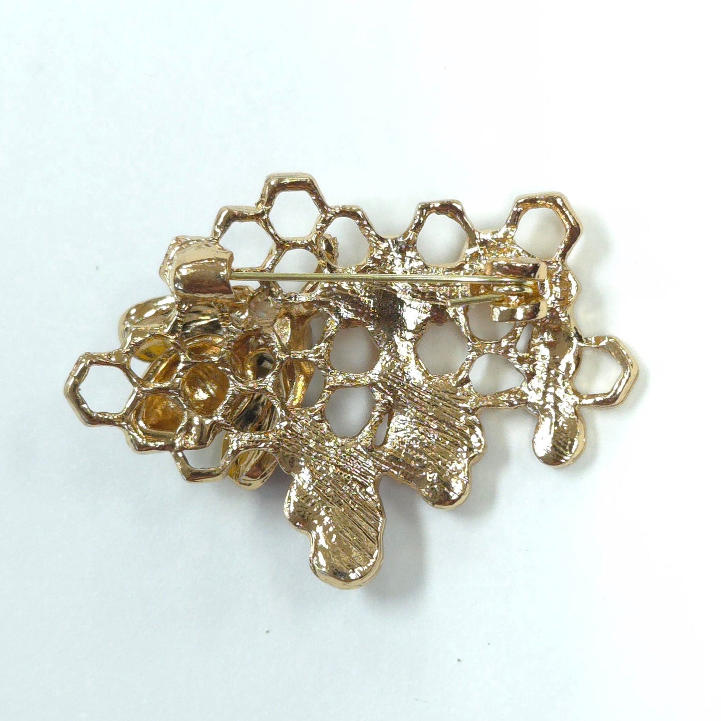 BR0228 | Honeycomb Bee Statement Brooch | GBR1208