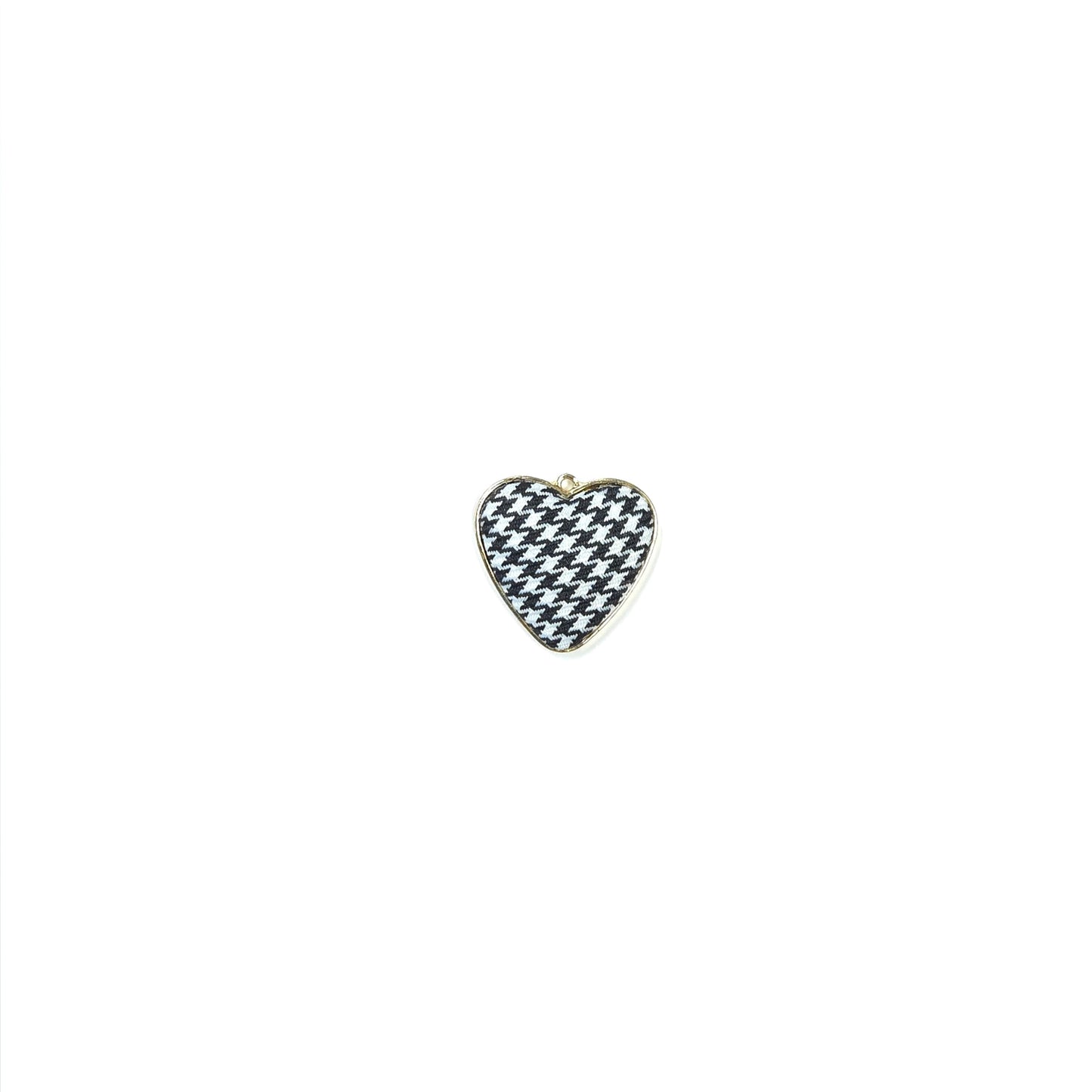 C0075 | Houndstooth Heart Charm | GC1129