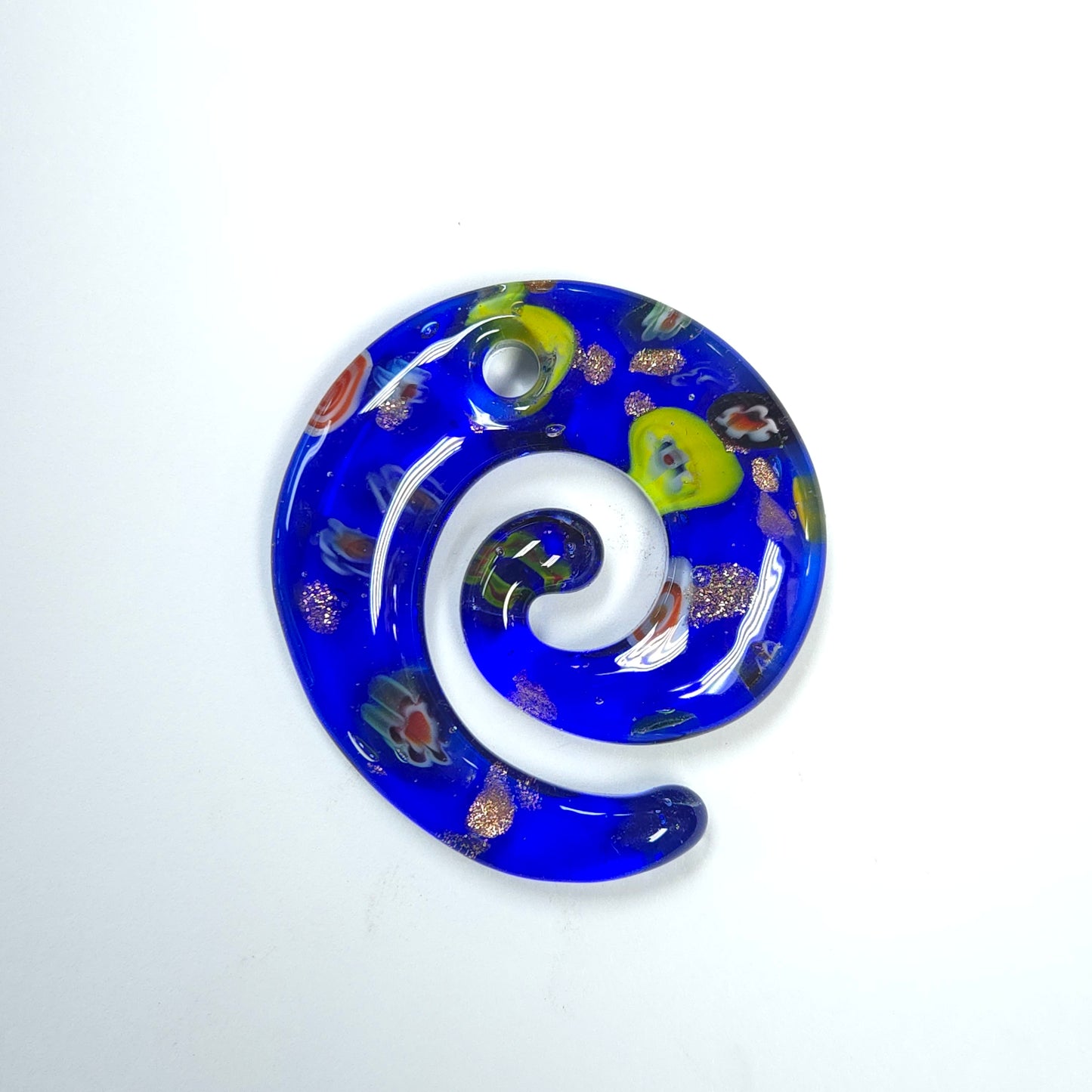C0071 | Ocean Blue Spiral Charm | GC1133