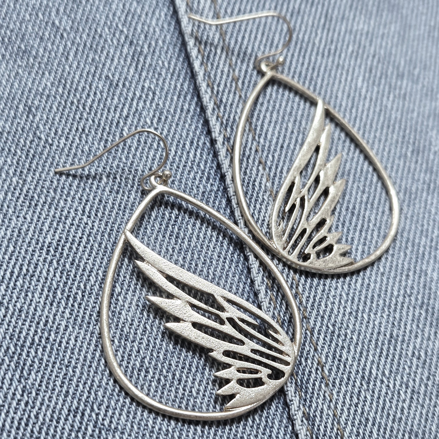 E1269 HE2384 Wing Teardrop Drop Dangle Earrings