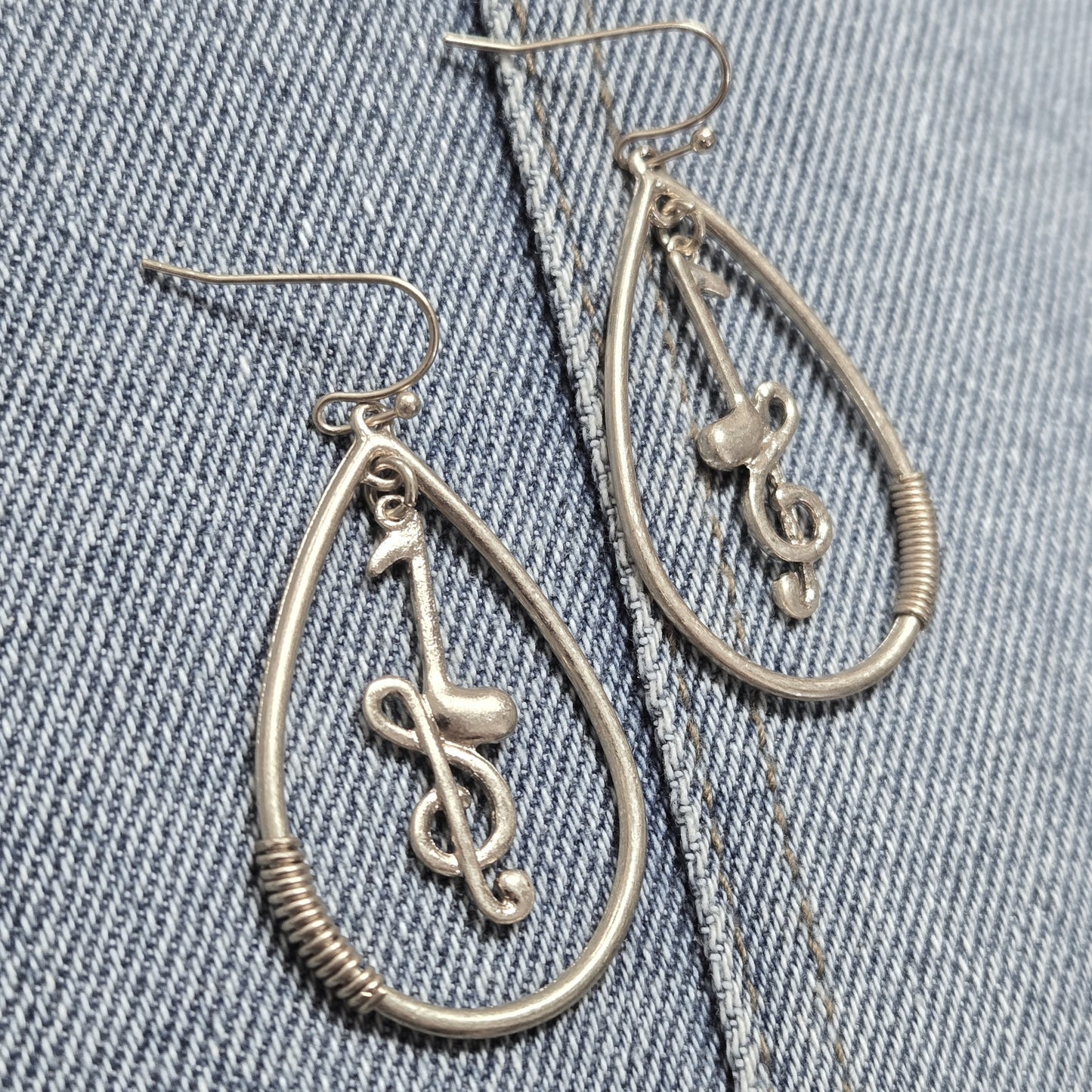E1097 HE2629 Music Note Teardrop Drop Dangle Earrings