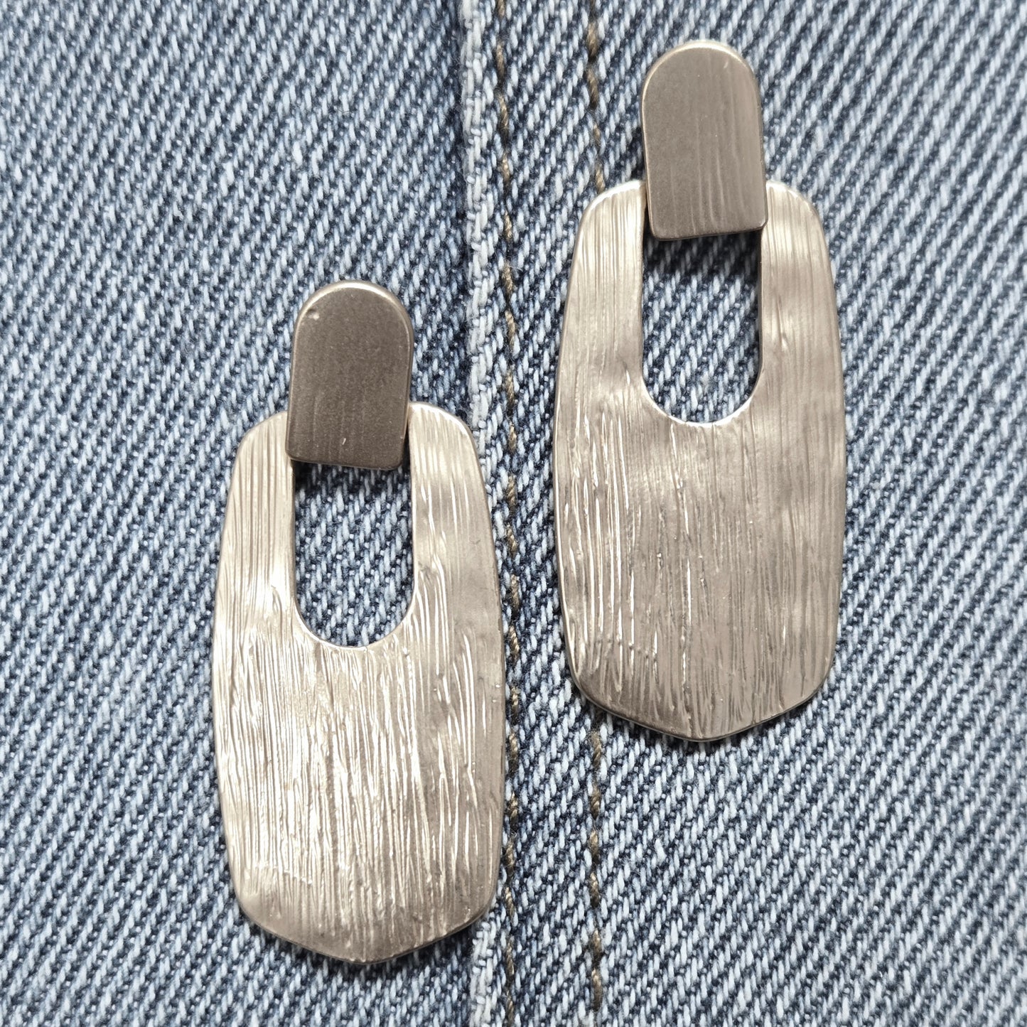E1161 HE2951 Door Knocker Design Drop Earrings