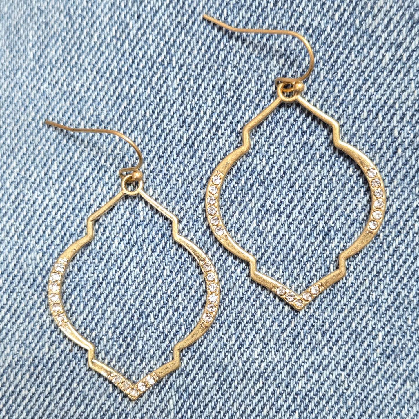 E1157 HE3121 Quatrefoil Design Drop Dangle Hook Earrings
