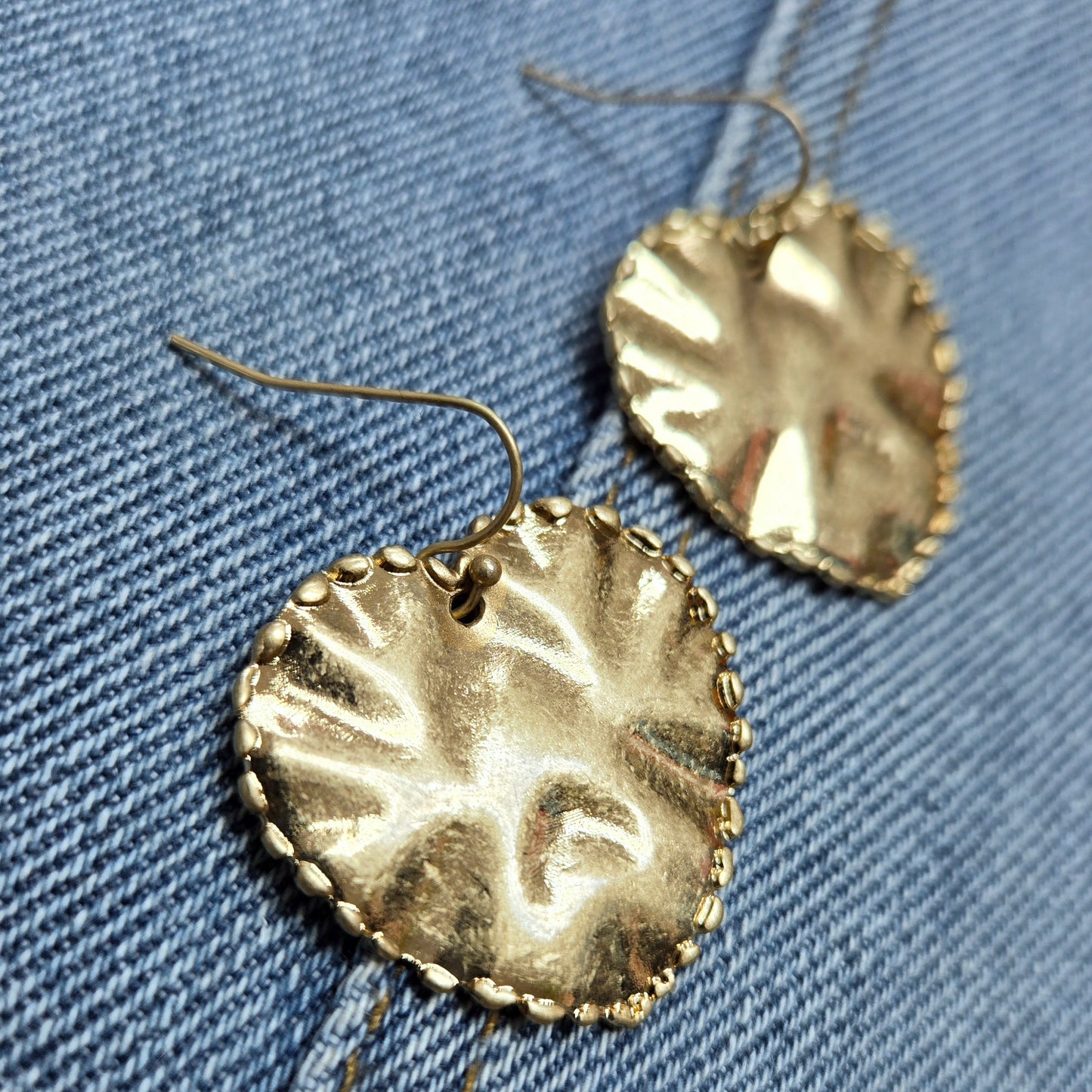 E1011 HE3526 Hammered Metal Heart Love Shape Drop Dangle Hook Earrings